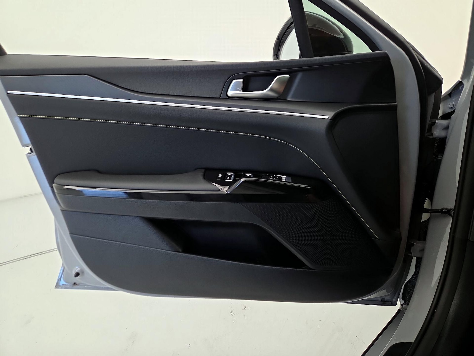 2026 Kia K5 GT - Photo 13