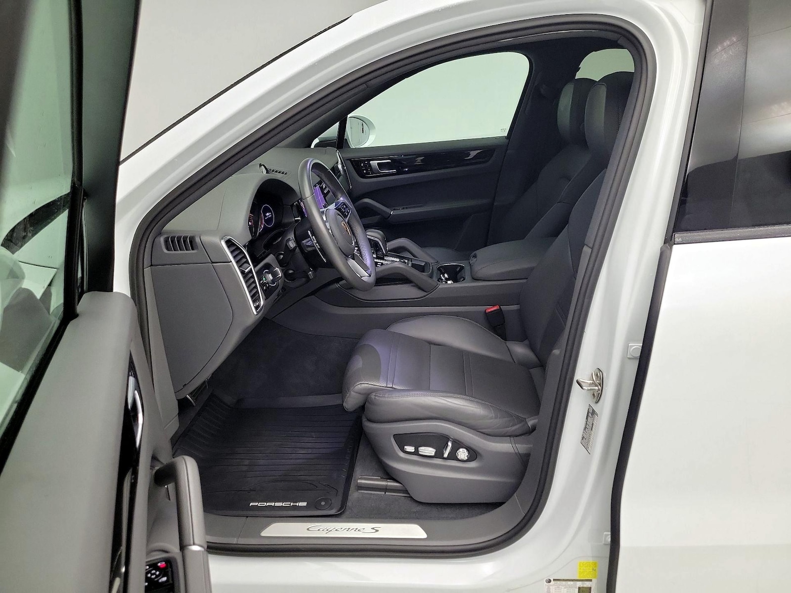 Power Seat(s) & Side Airbags