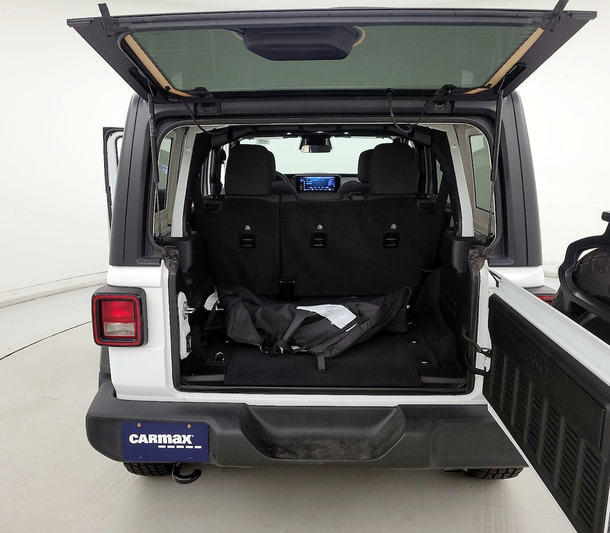 Trunk/Cargo (Seats Up)