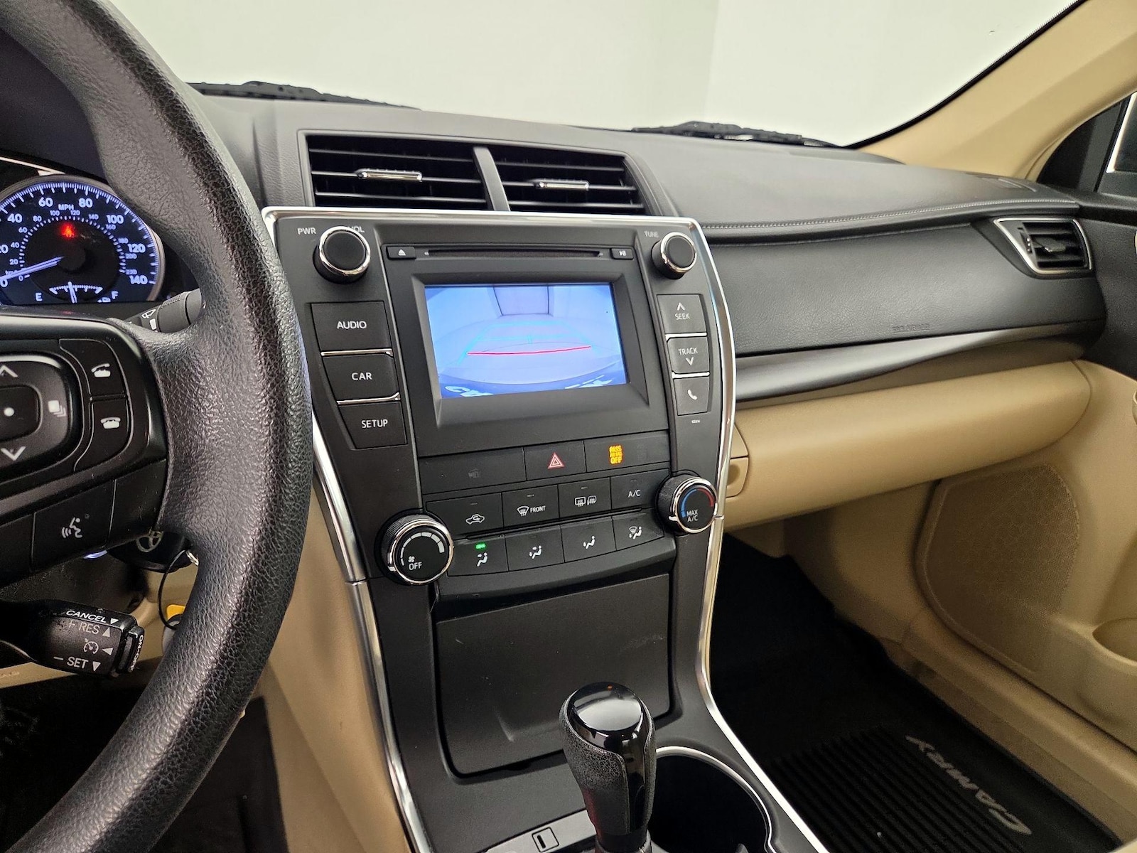 2017 Toyota Camry LE - Photo 15