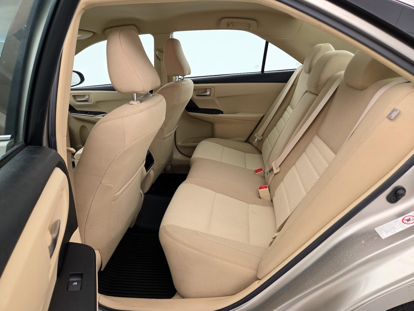 2017 Toyota Camry LE - Photo 20