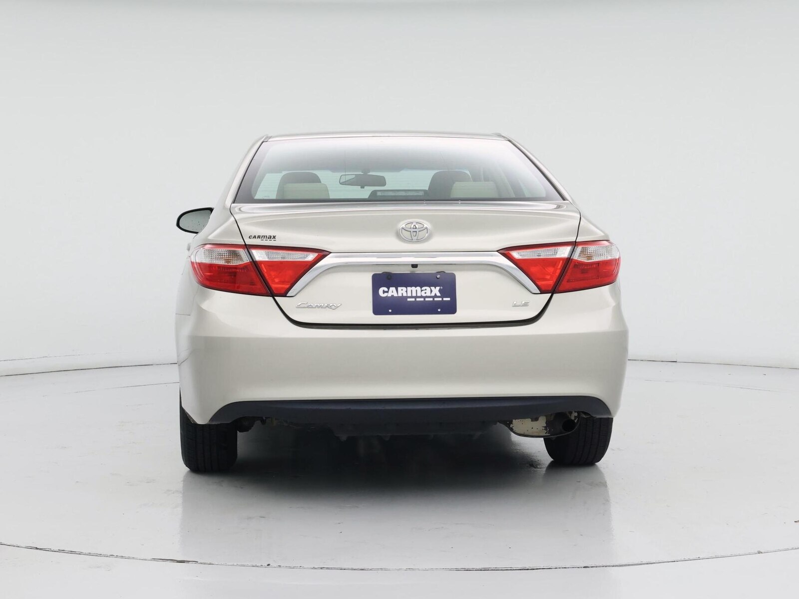 2017 Toyota Camry LE - Photo 7