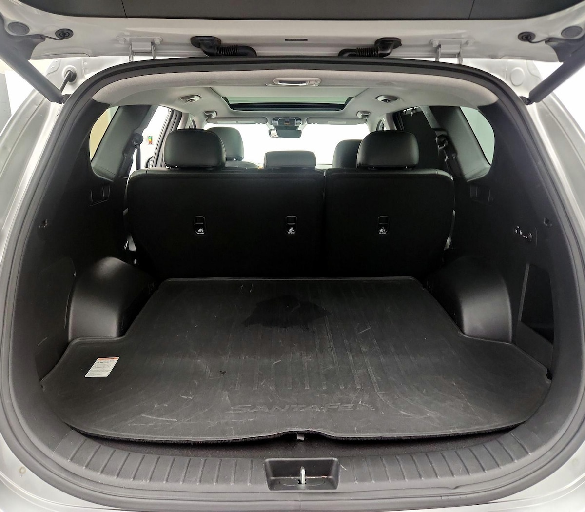 Trunk/Cargo (Seats Up)