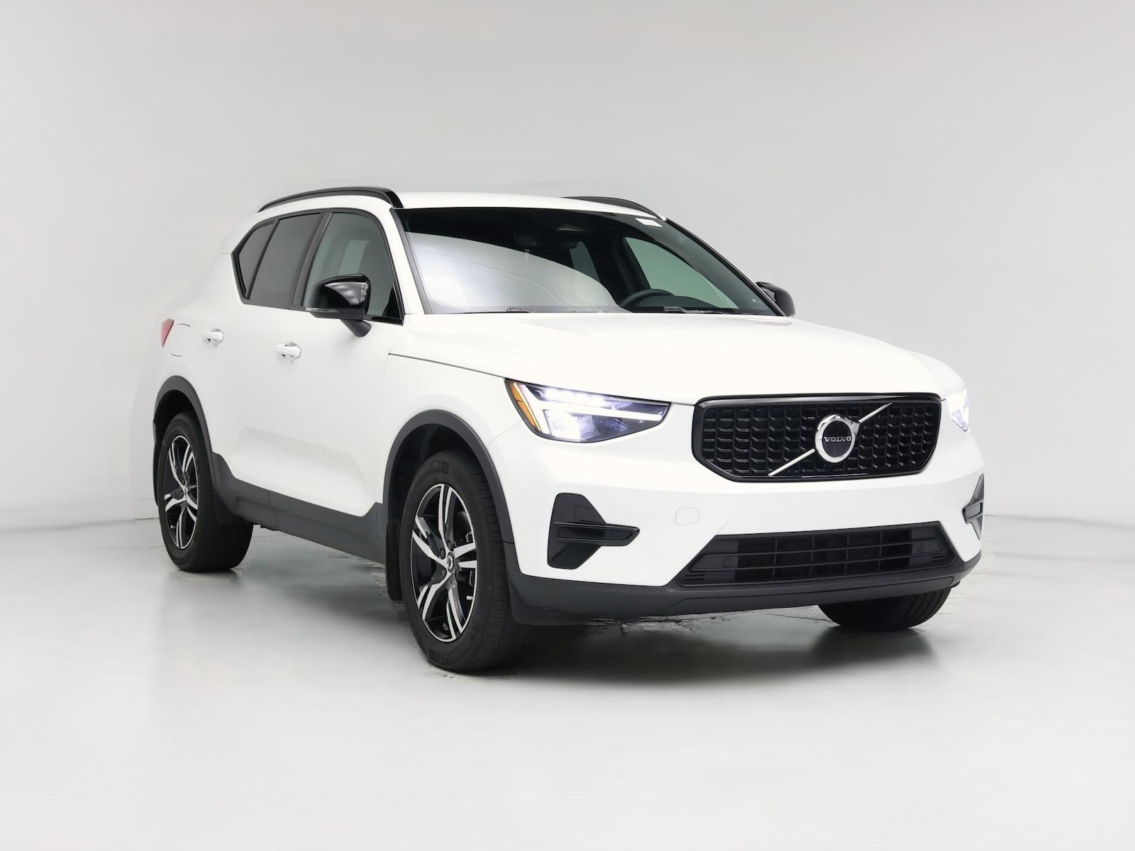 2024 Volvo XC40