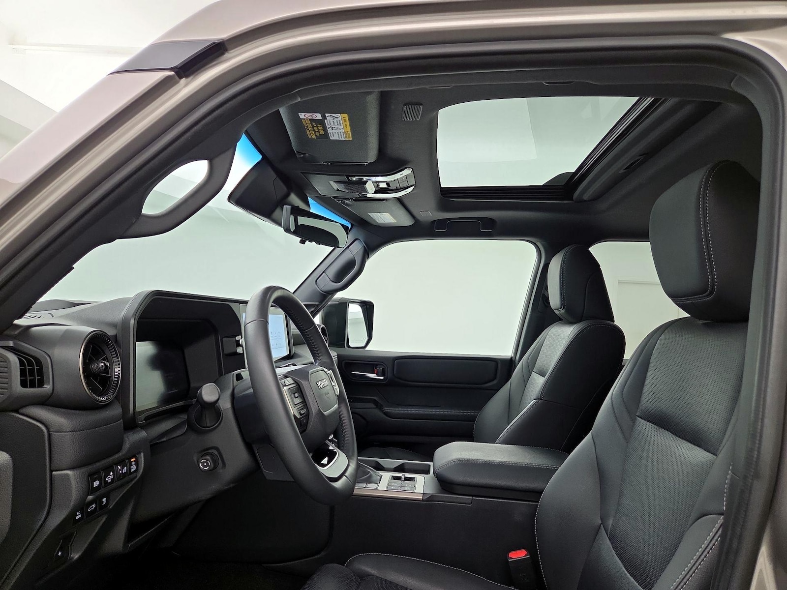 Sunroof(s) & Overhead Airbags