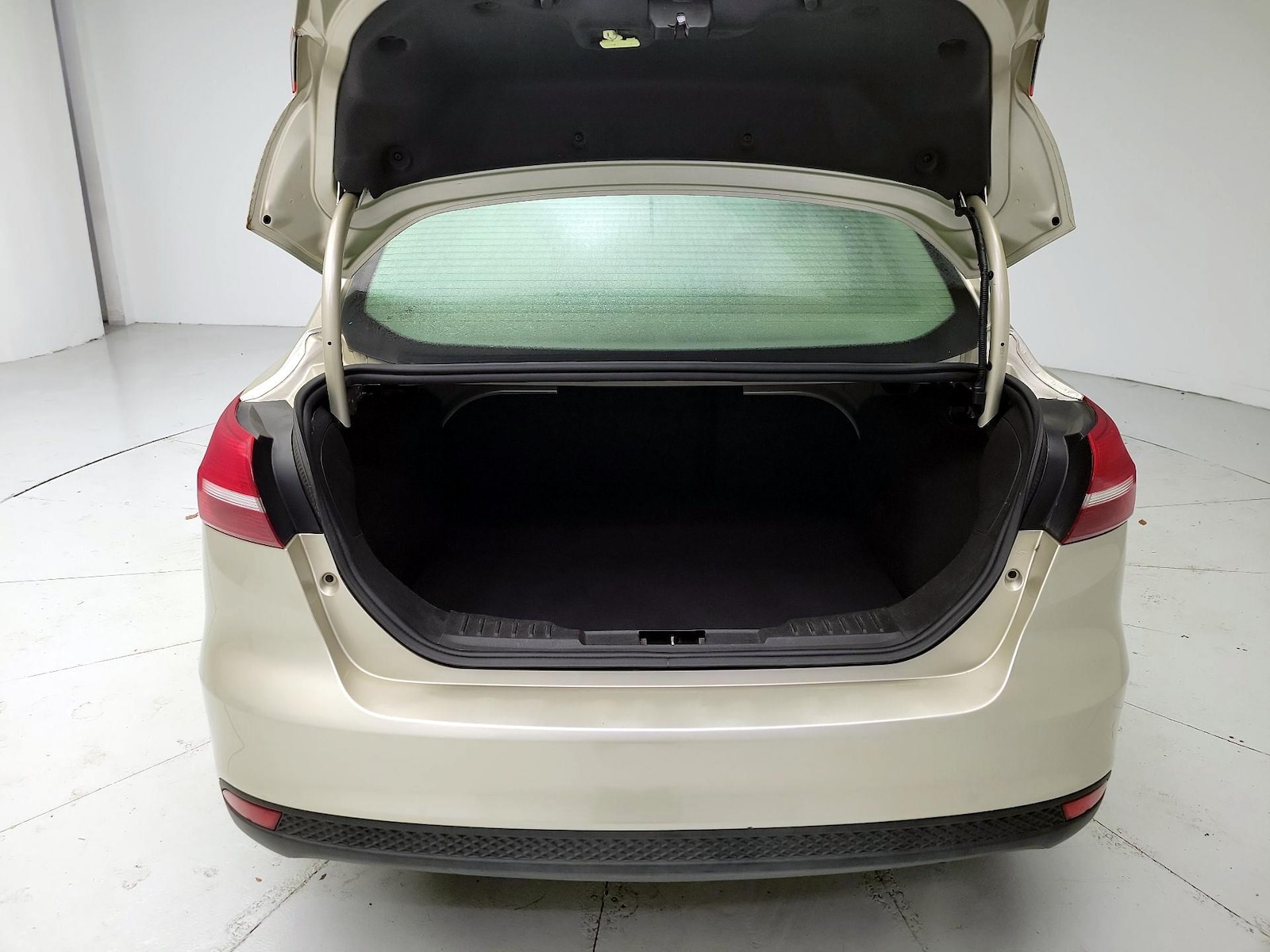 2018 Ford Focus SE - Photo 21