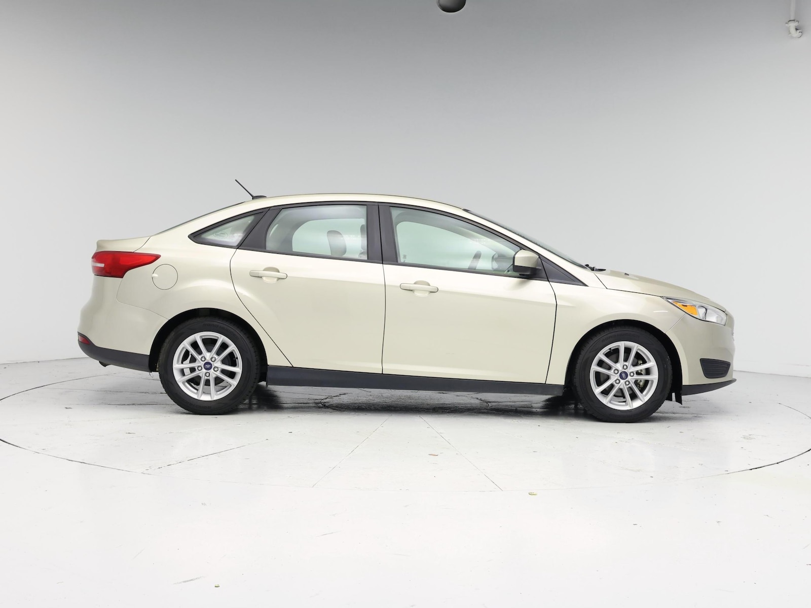 2018 Ford Focus SE - Photo 8