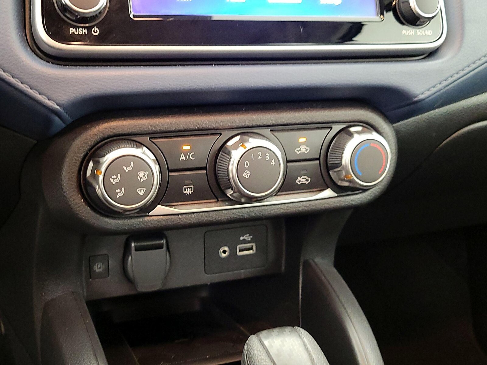 2025 Nissan Versa Sedan SV - Photo 16