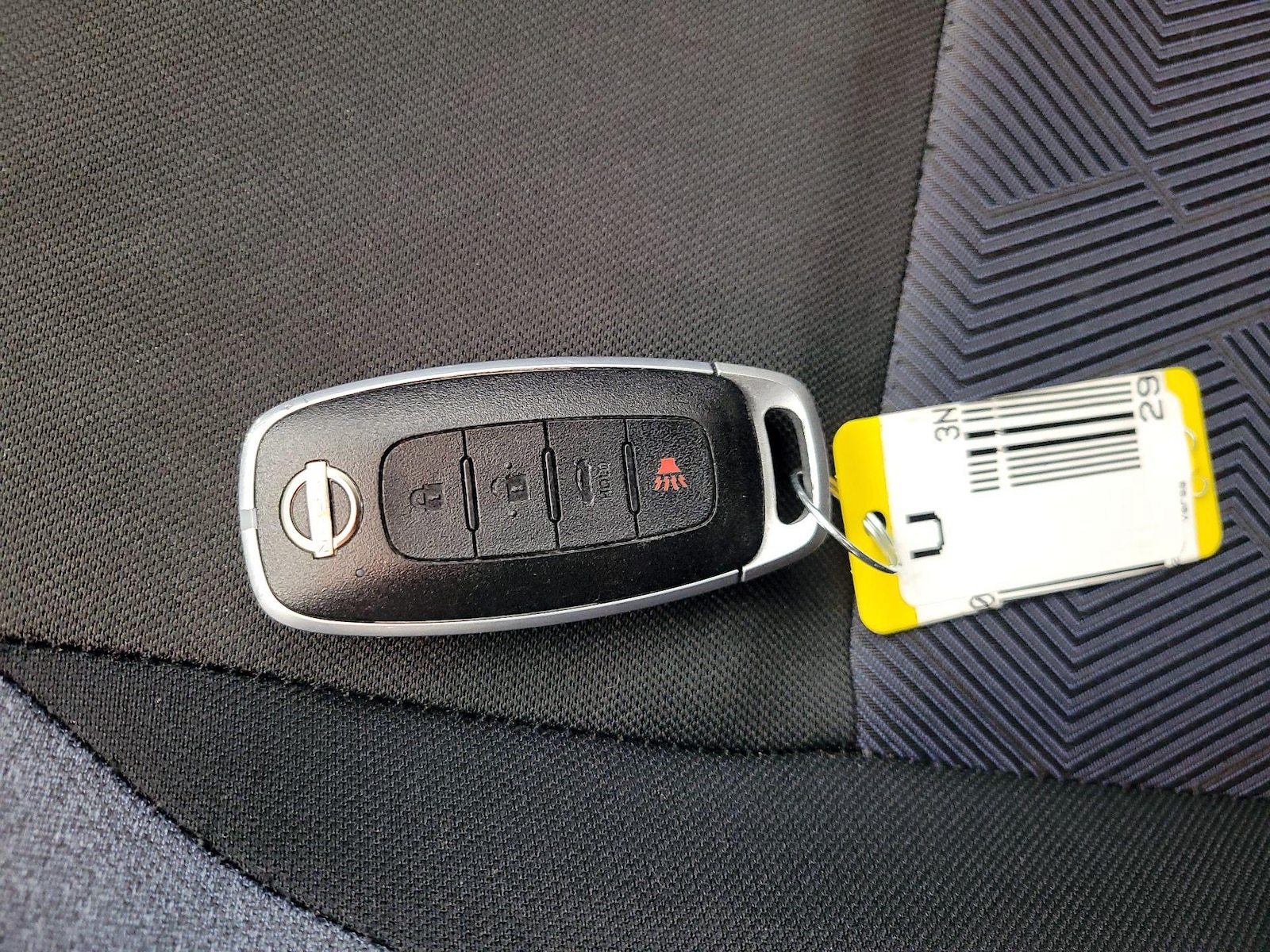2025 Nissan Versa Sedan SV - Photo 22
