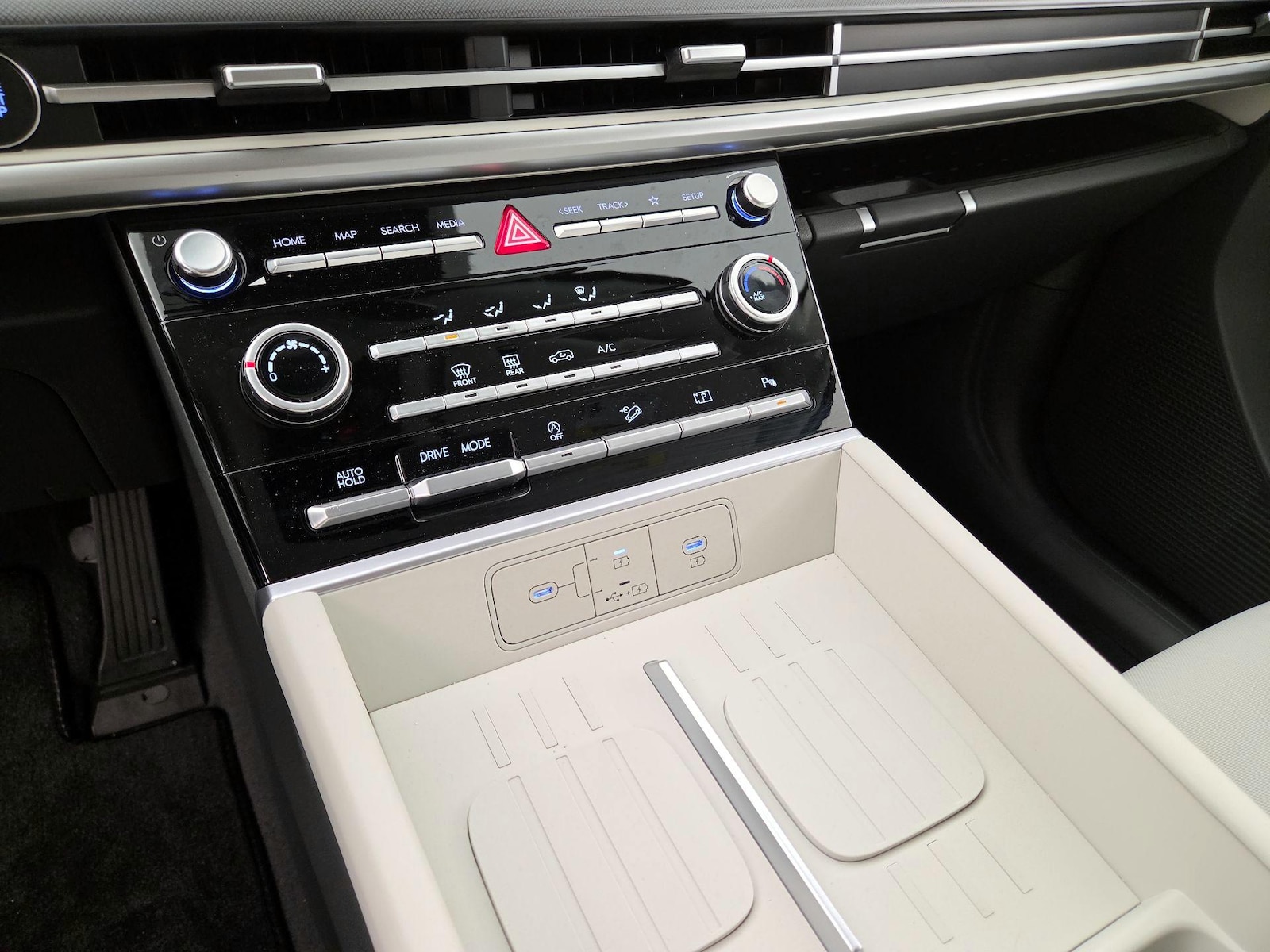2026 Hyundai Santa Fe SE - Photo 17
