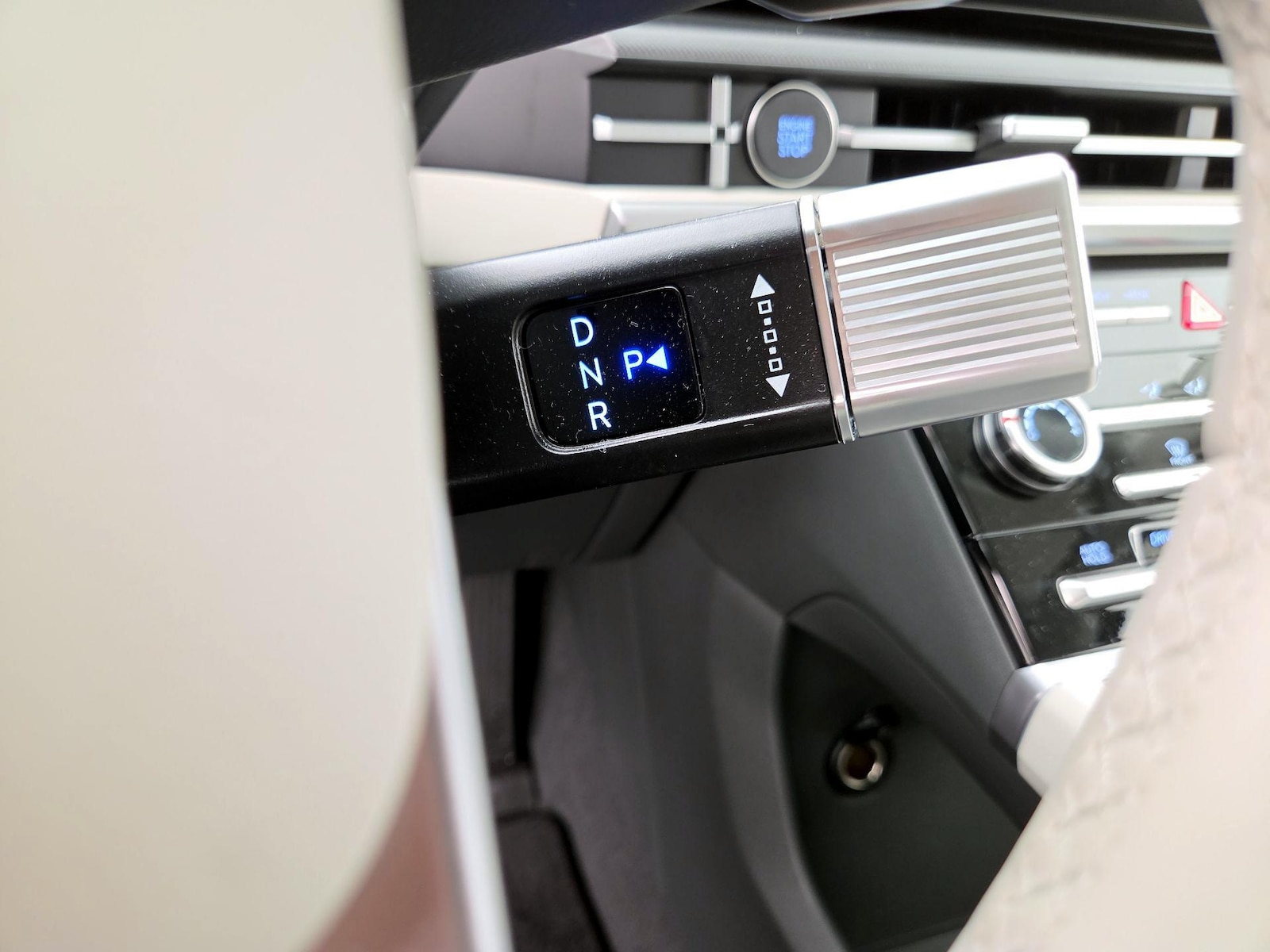2026 Hyundai Santa Fe SE - Photo 18