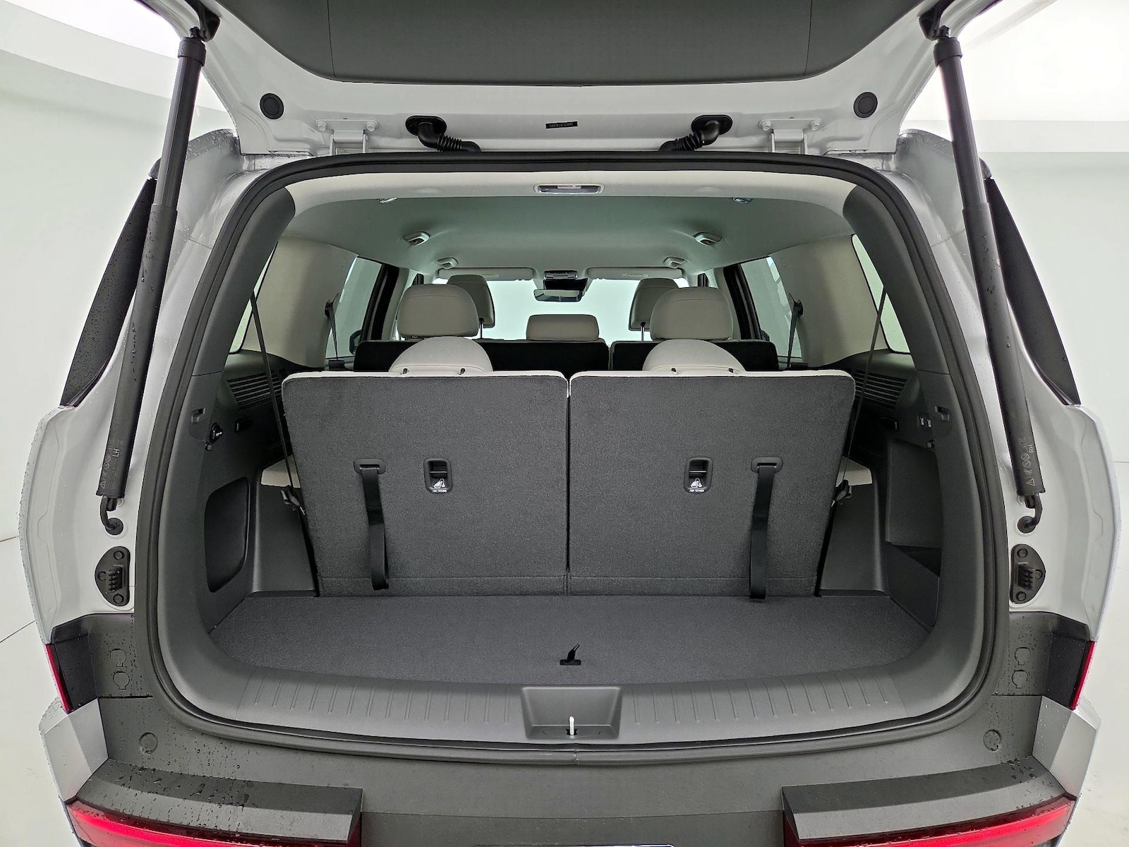 2026 Hyundai Santa Fe SE - Photo 22