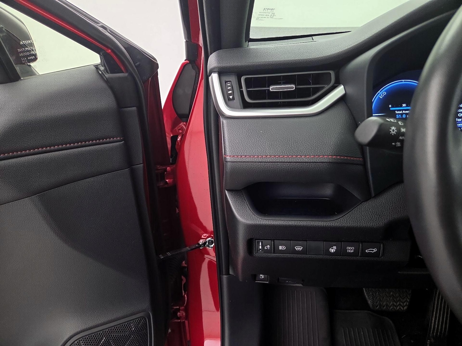 2024 Toyota RAV4 XSE - Photo 14