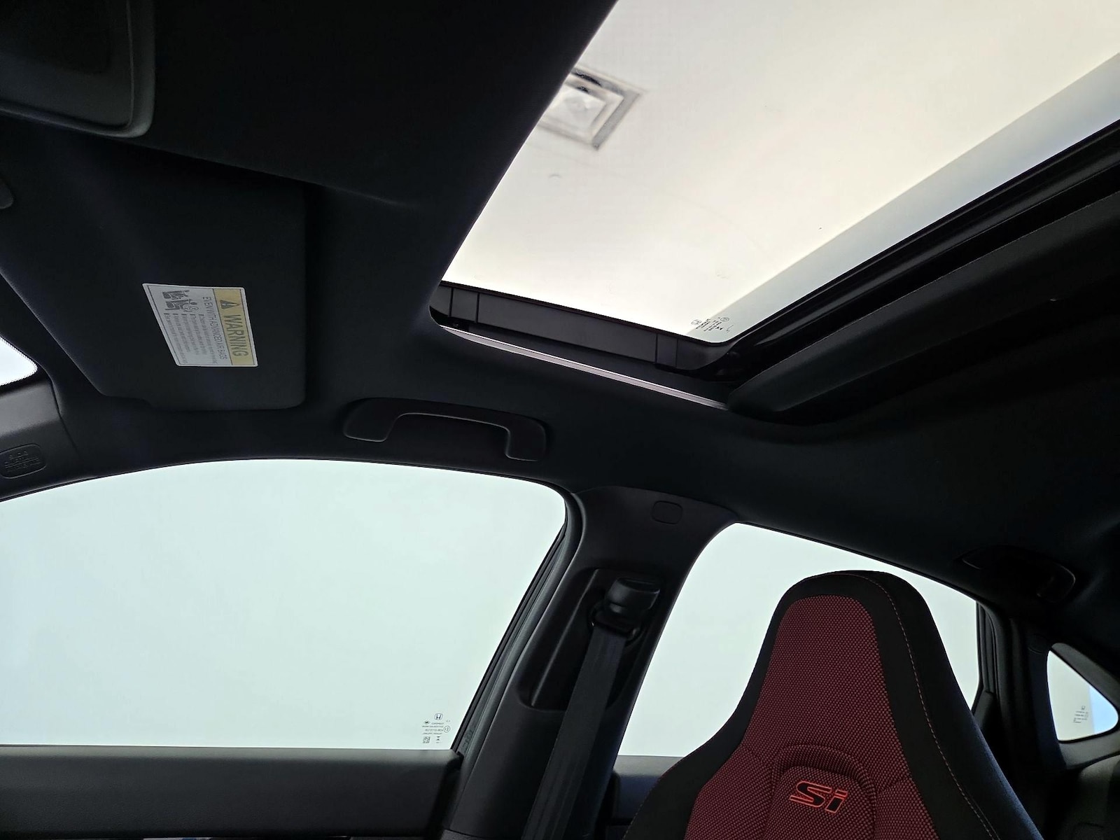 Sunroof(s) & Overhead Airbags
