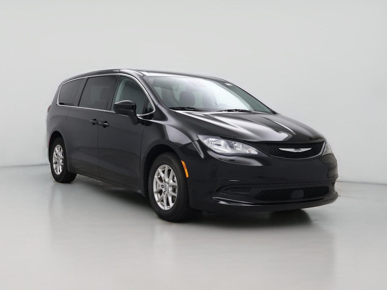 2024 Chrysler Voyager