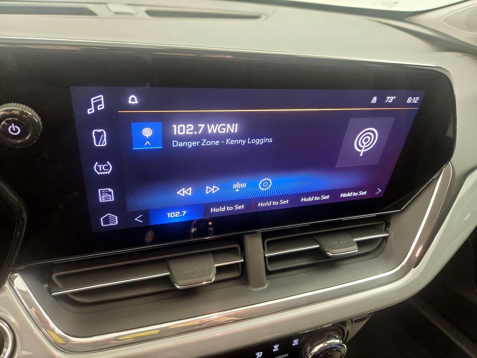 2025 Chevrolet Trax LT - Photo 16