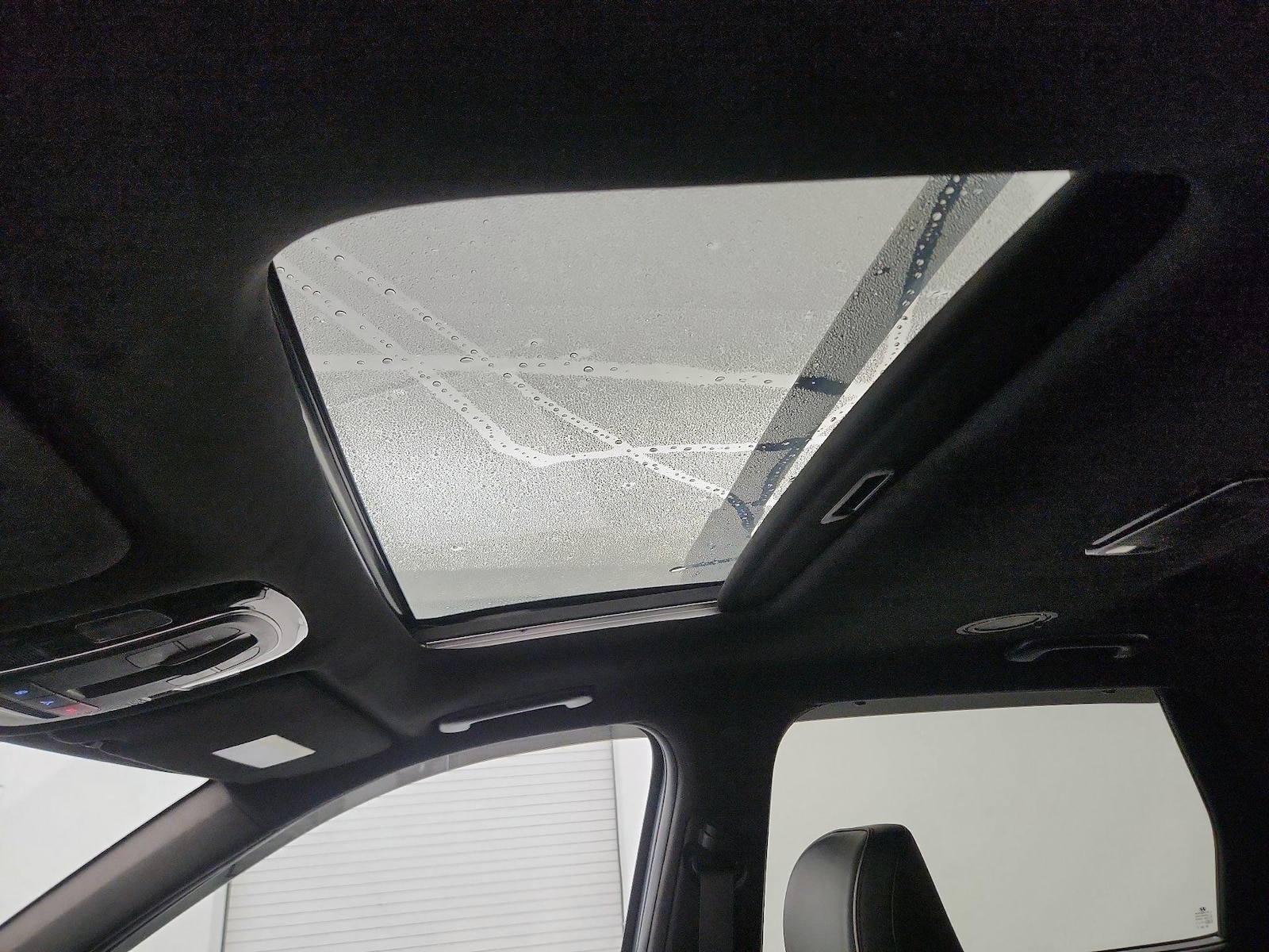 Sunroof(s) & Skylight(s)