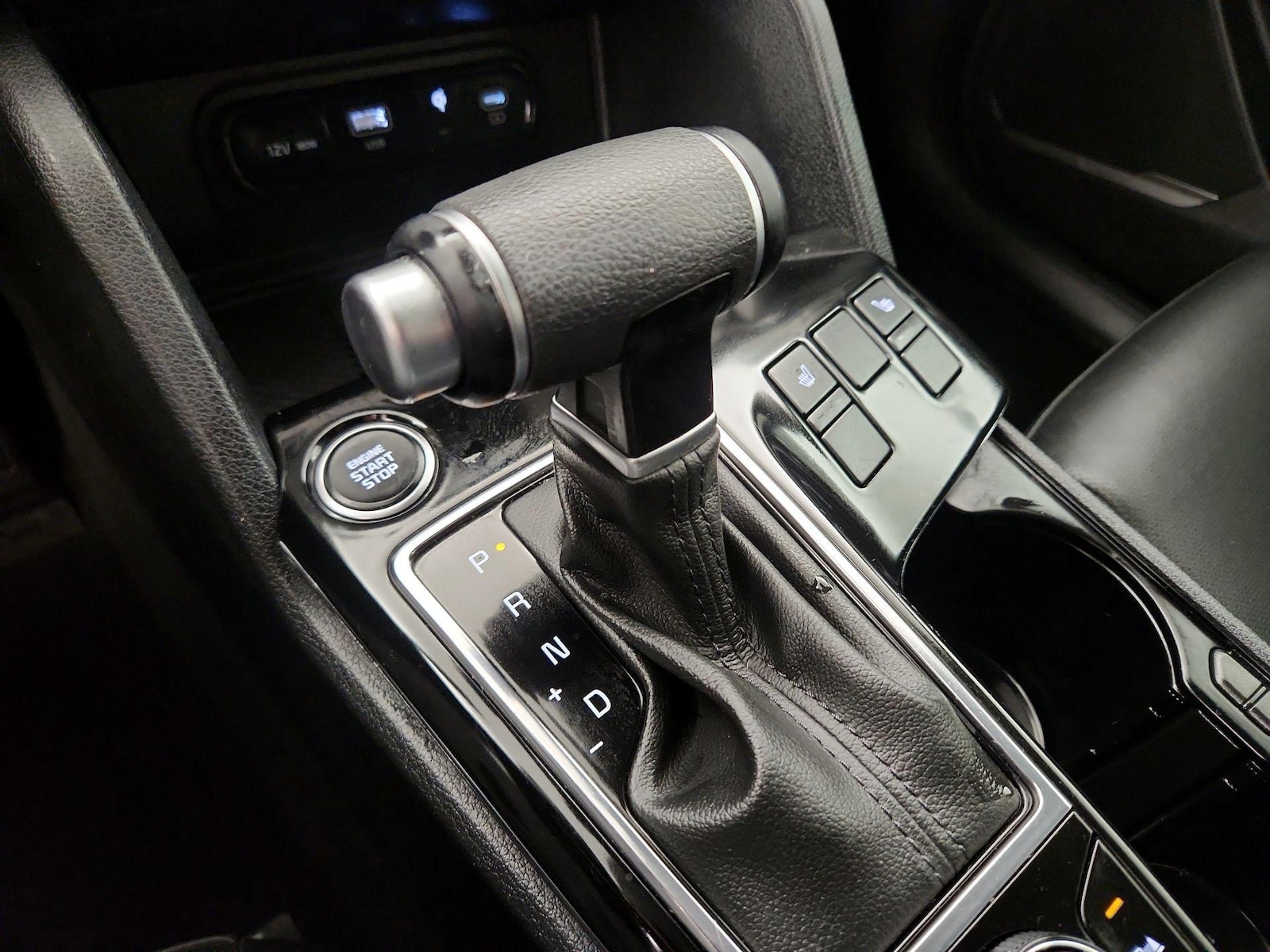 2025 Kia Sportage EX - Photo 19