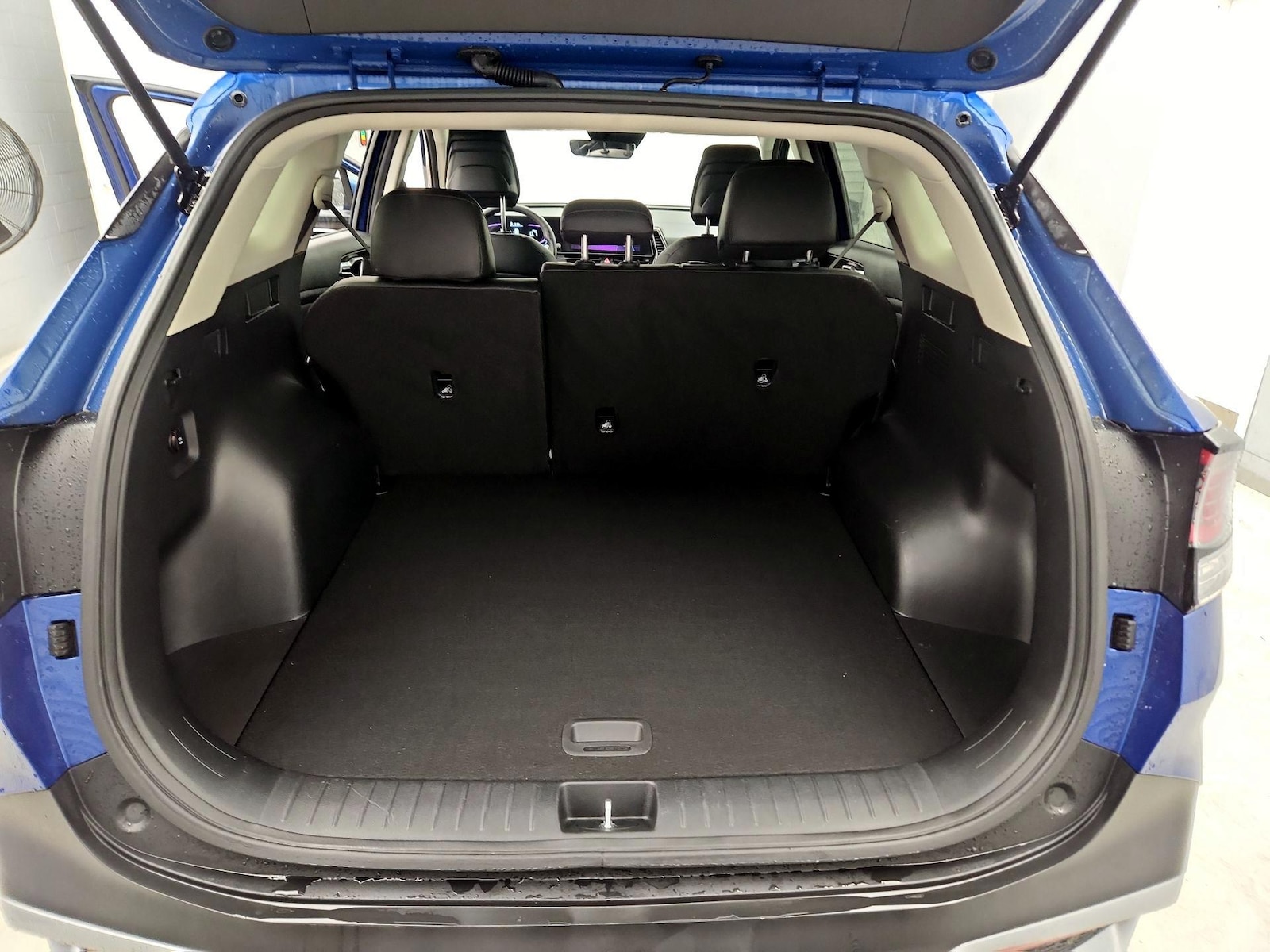 2025 Kia Sportage EX - Photo 22