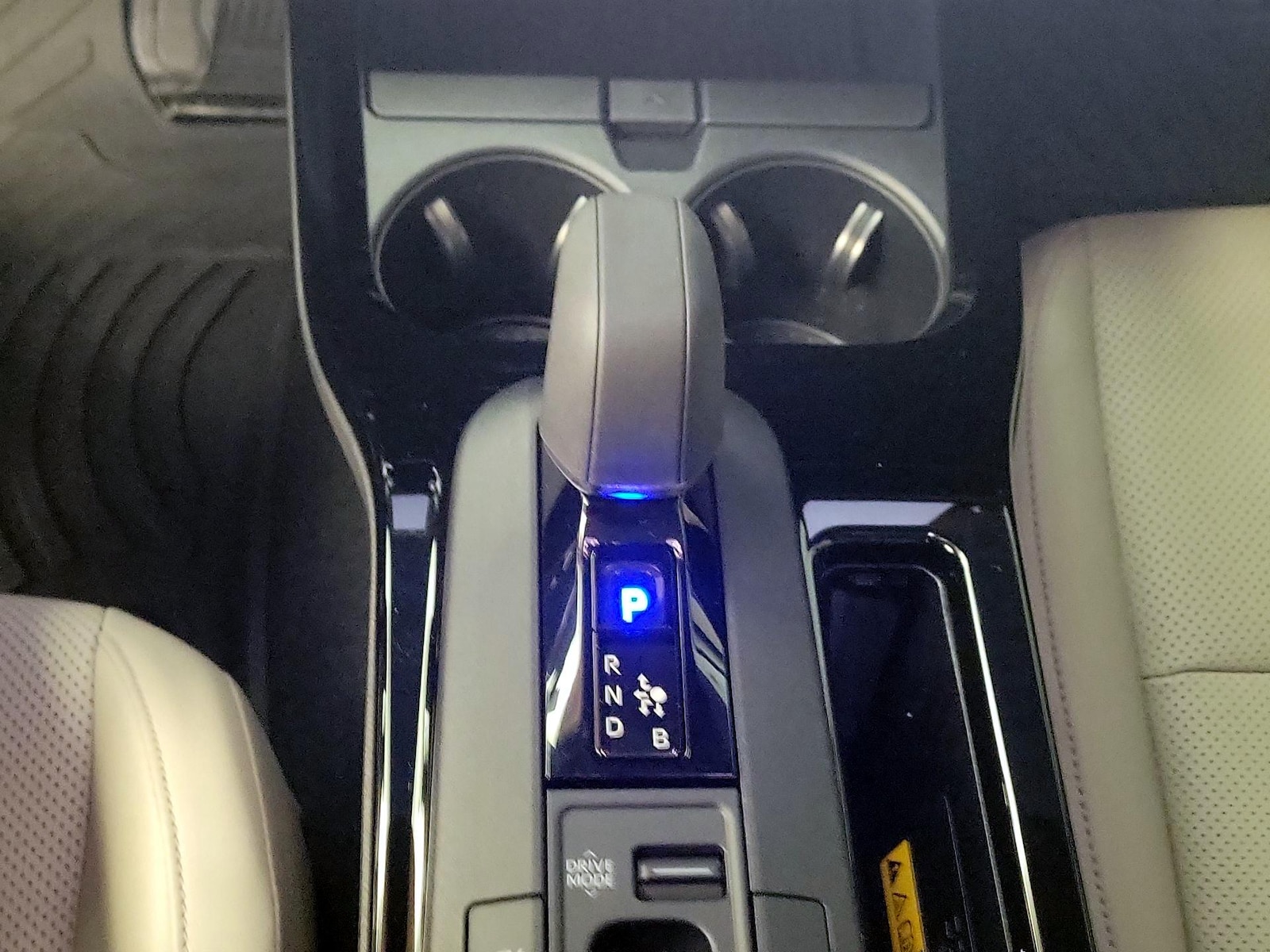 2026 Toyota Prius Limited - Photo 18