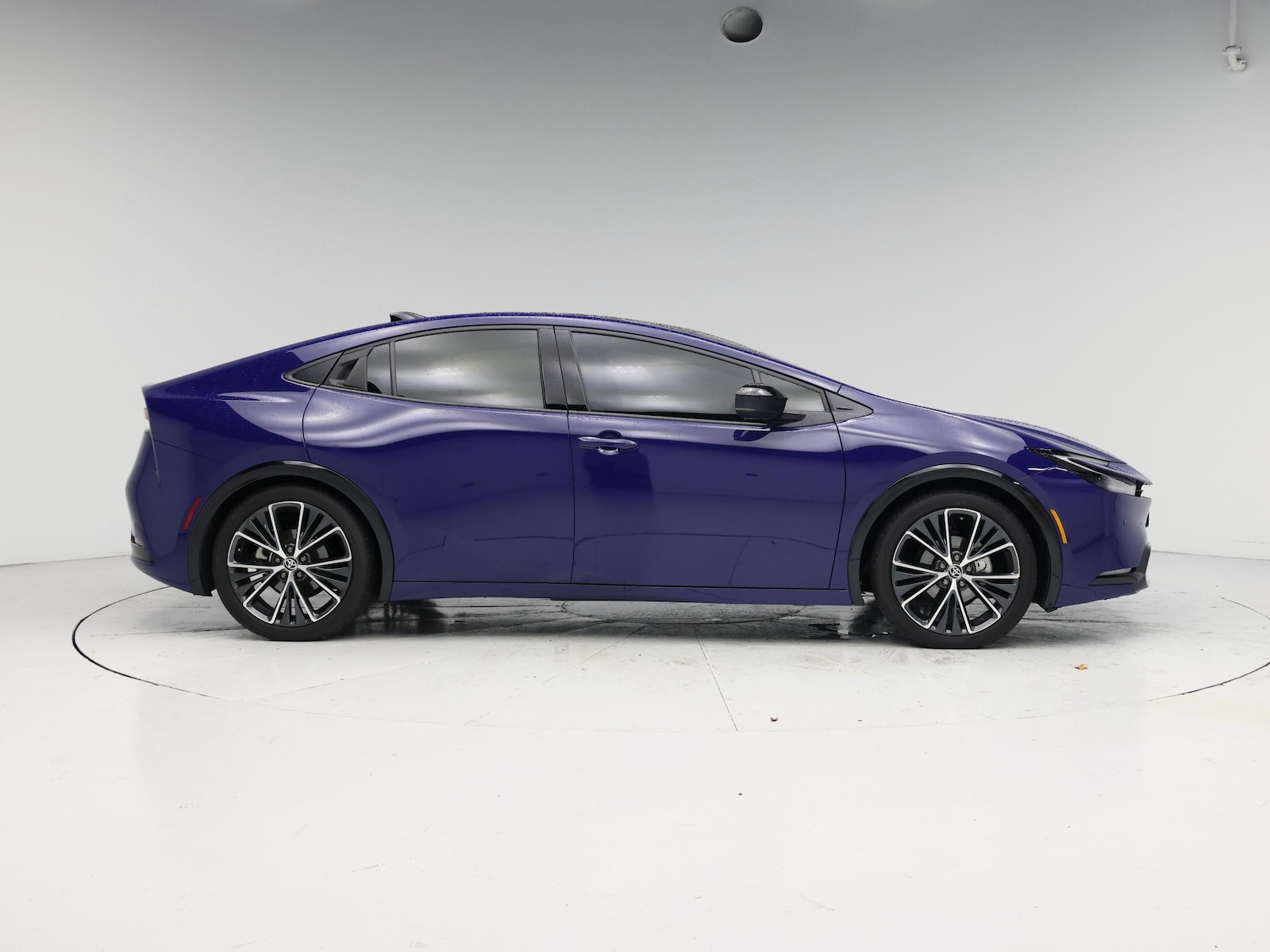 2026 Toyota Prius Limited - Photo 8