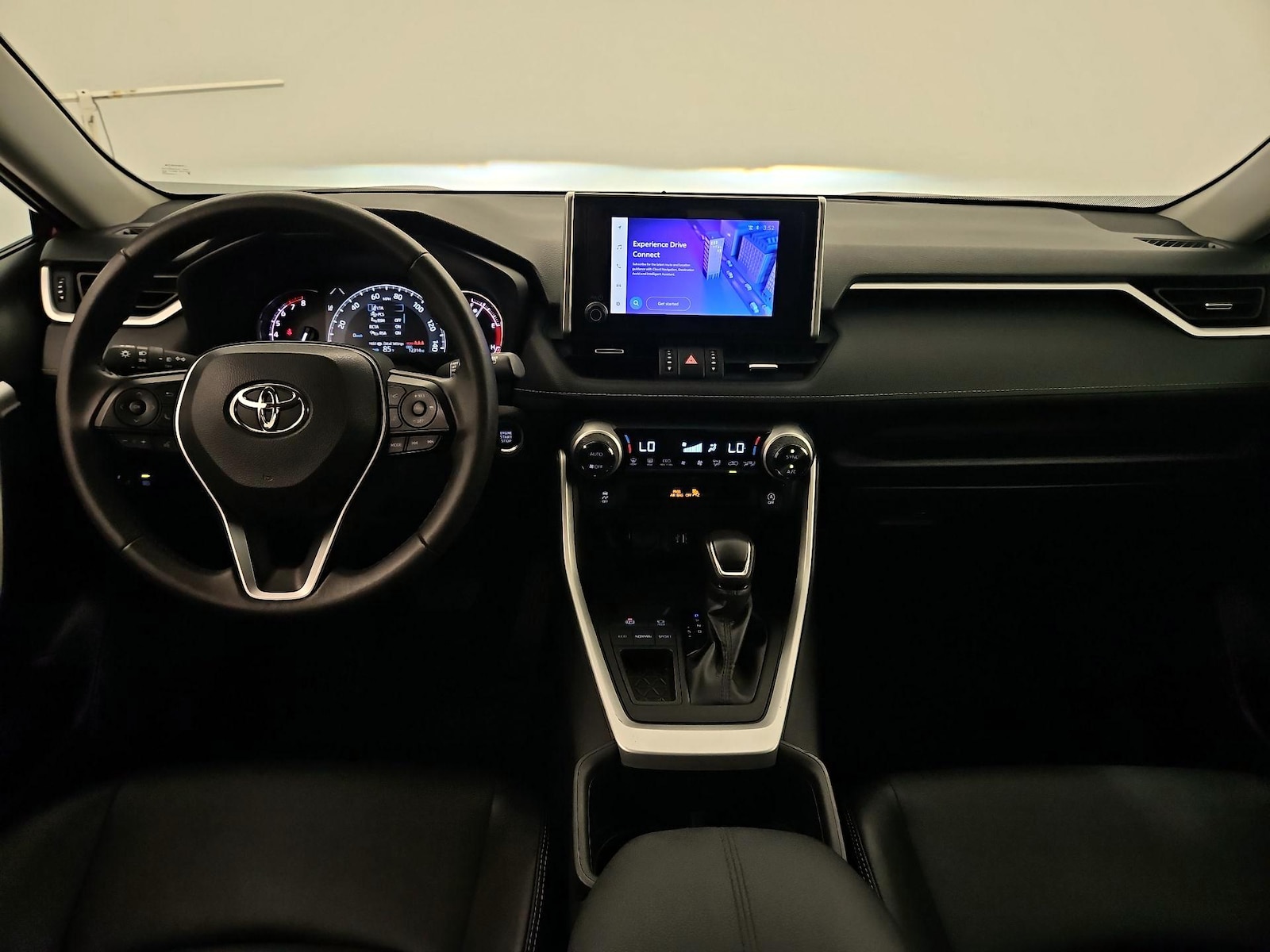 2025 Toyota RAV4 XLE Premium - Photo 10
