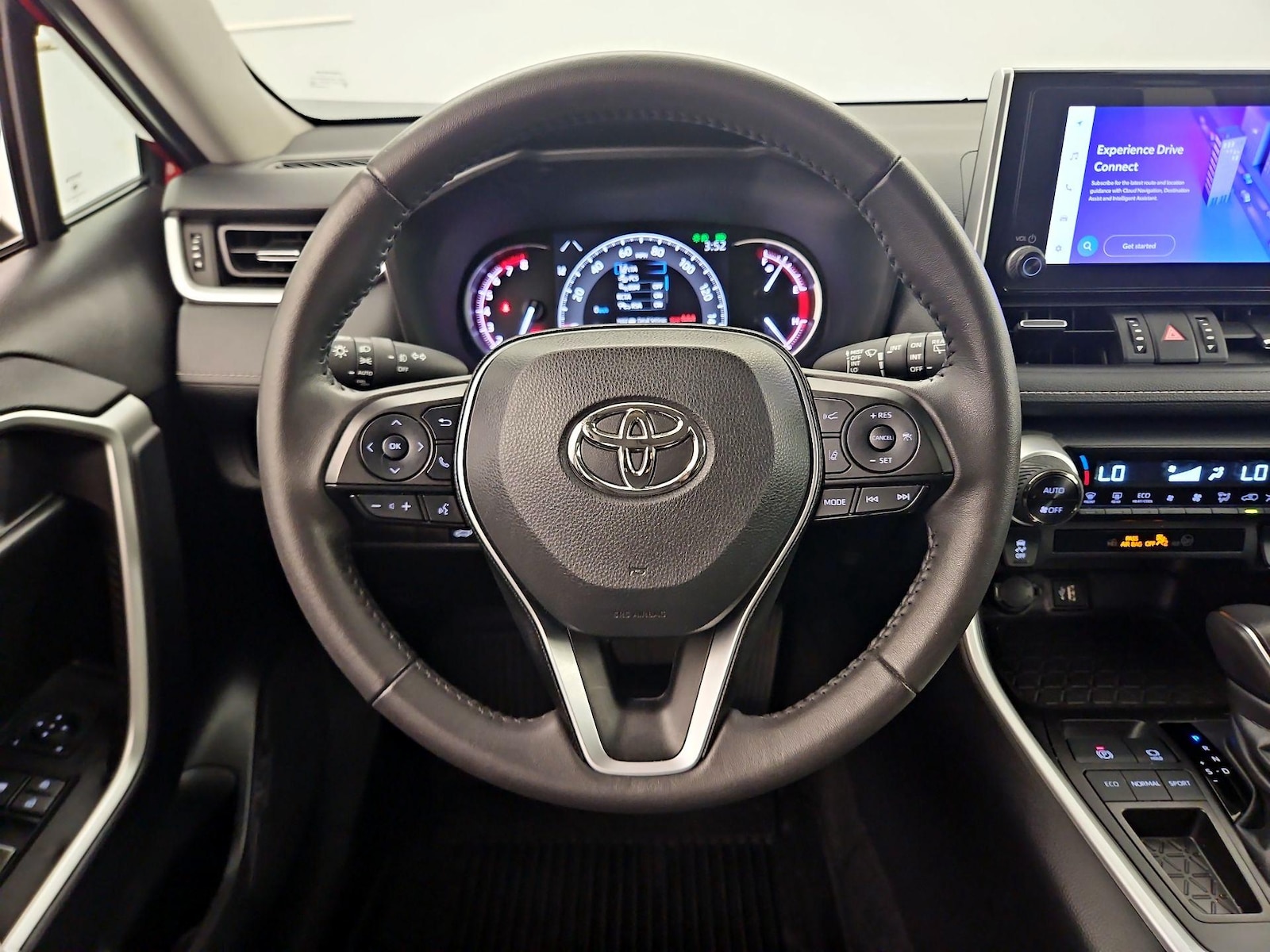 2025 Toyota RAV4 XLE Premium - Photo 11