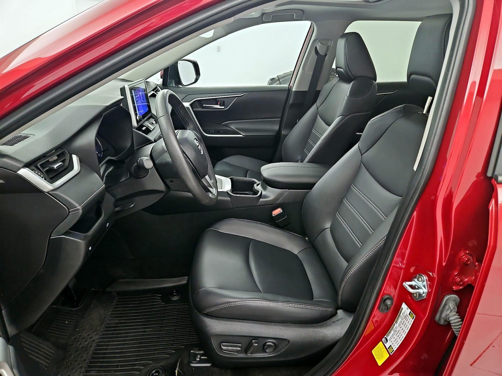 2025 Toyota RAV4 XLE Premium - Photo 12