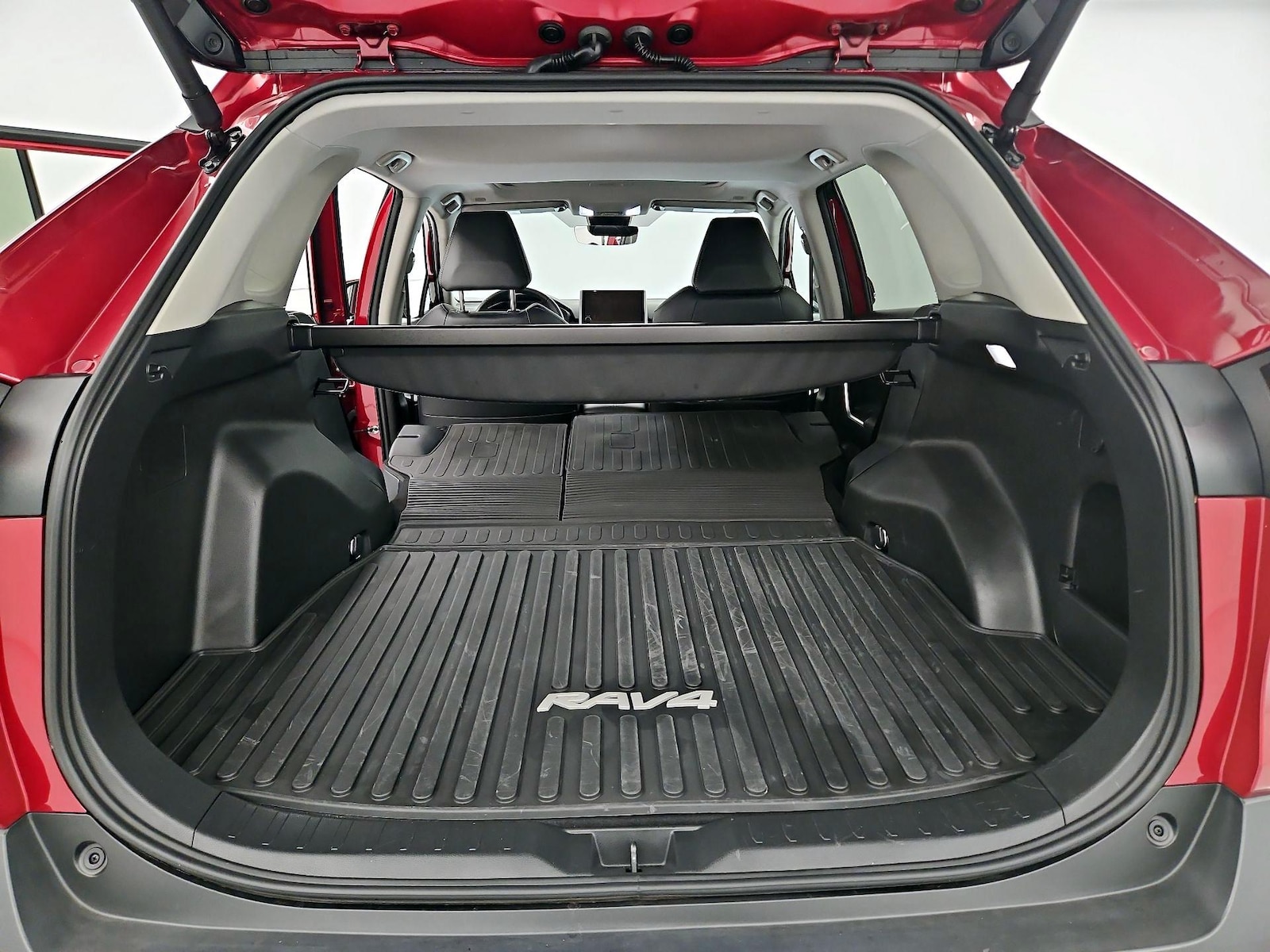 2025 Toyota RAV4 XLE Premium - Photo 23