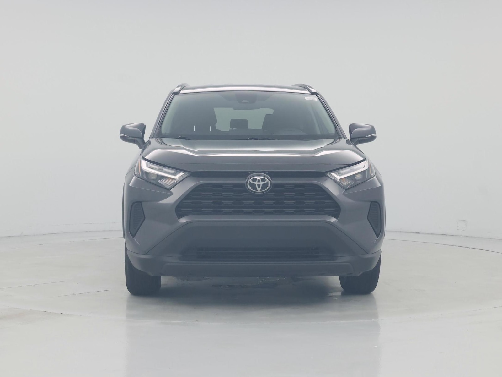 2025 Toyota RAV4 XLE - Photo 6