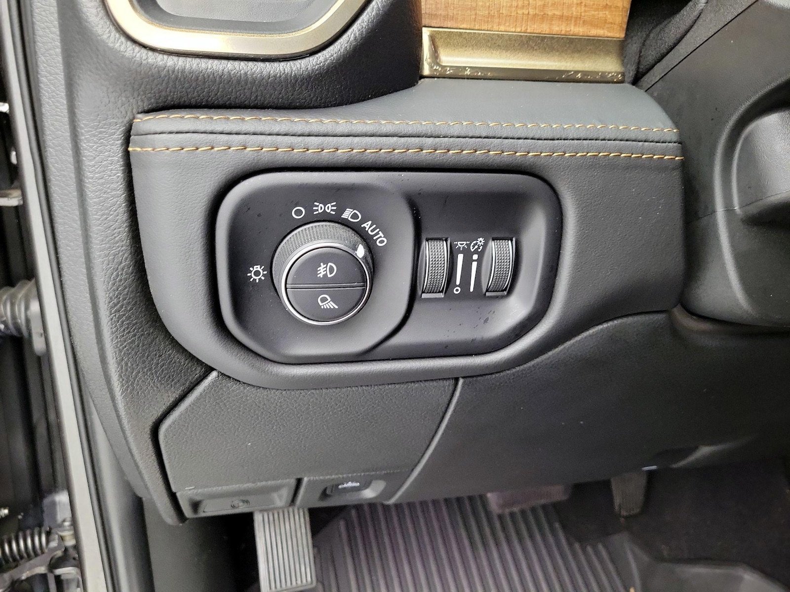 2024 RAM Ram 2500 Pickup Laramie Longhorn - Photo 14
