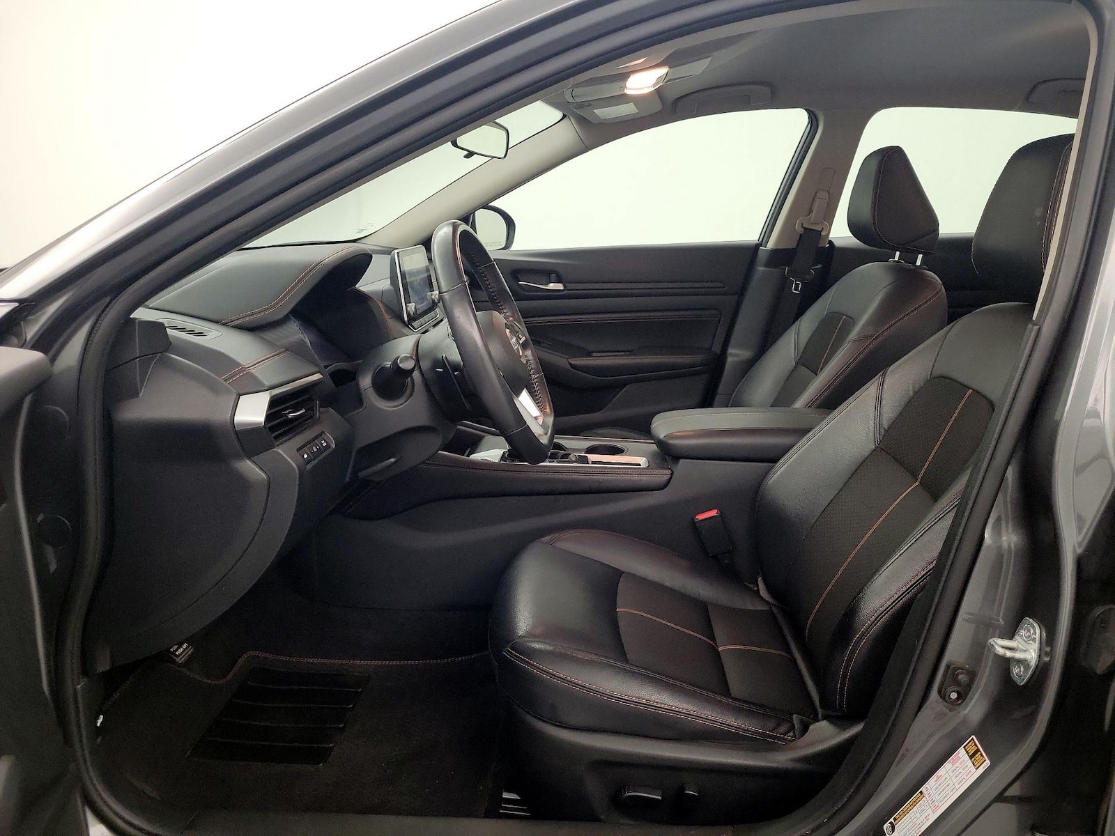 Power Seat(s) & Leather Seats