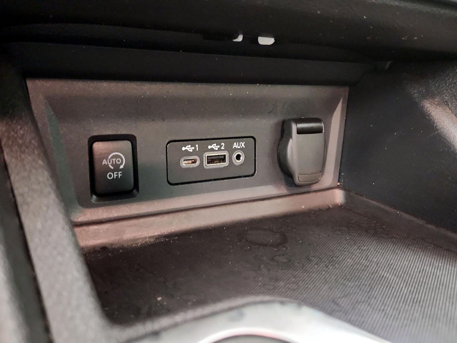 2024 Nissan Sentra SV - Photo 19