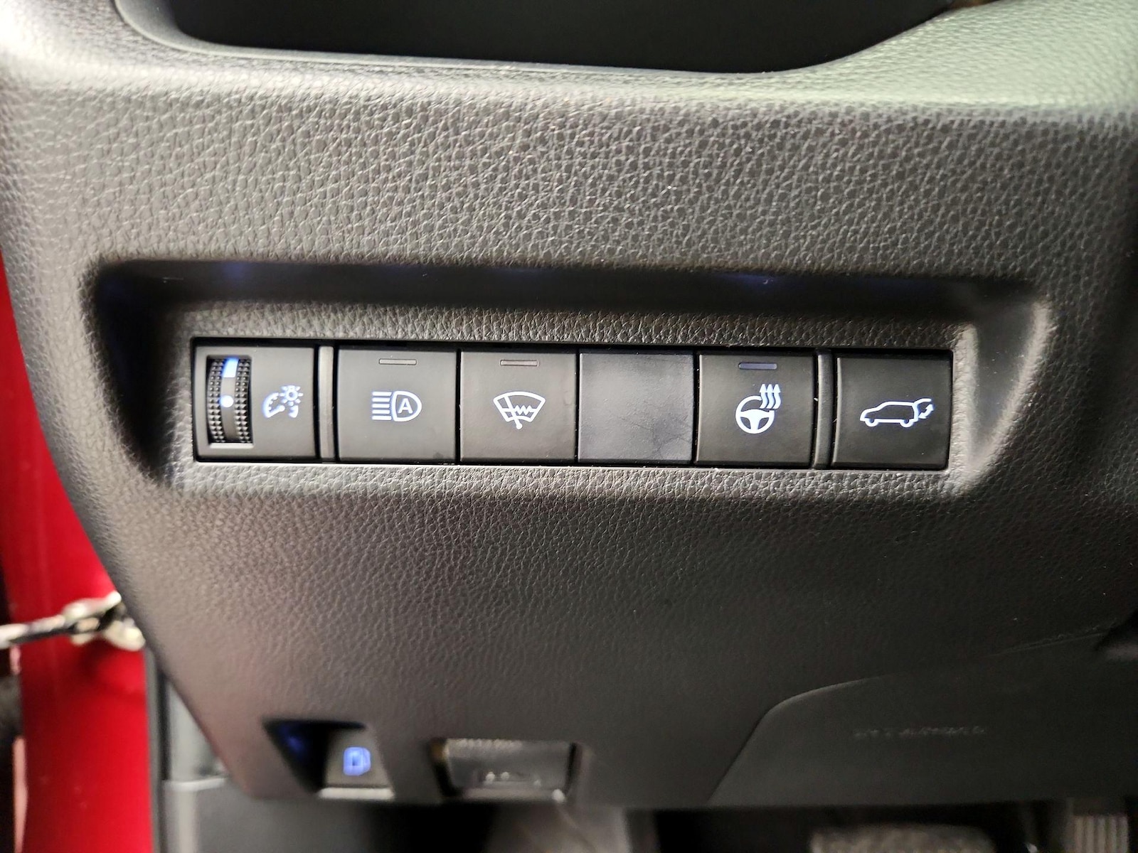 2021 Toyota RAV4 XLE Premium - Photo 14