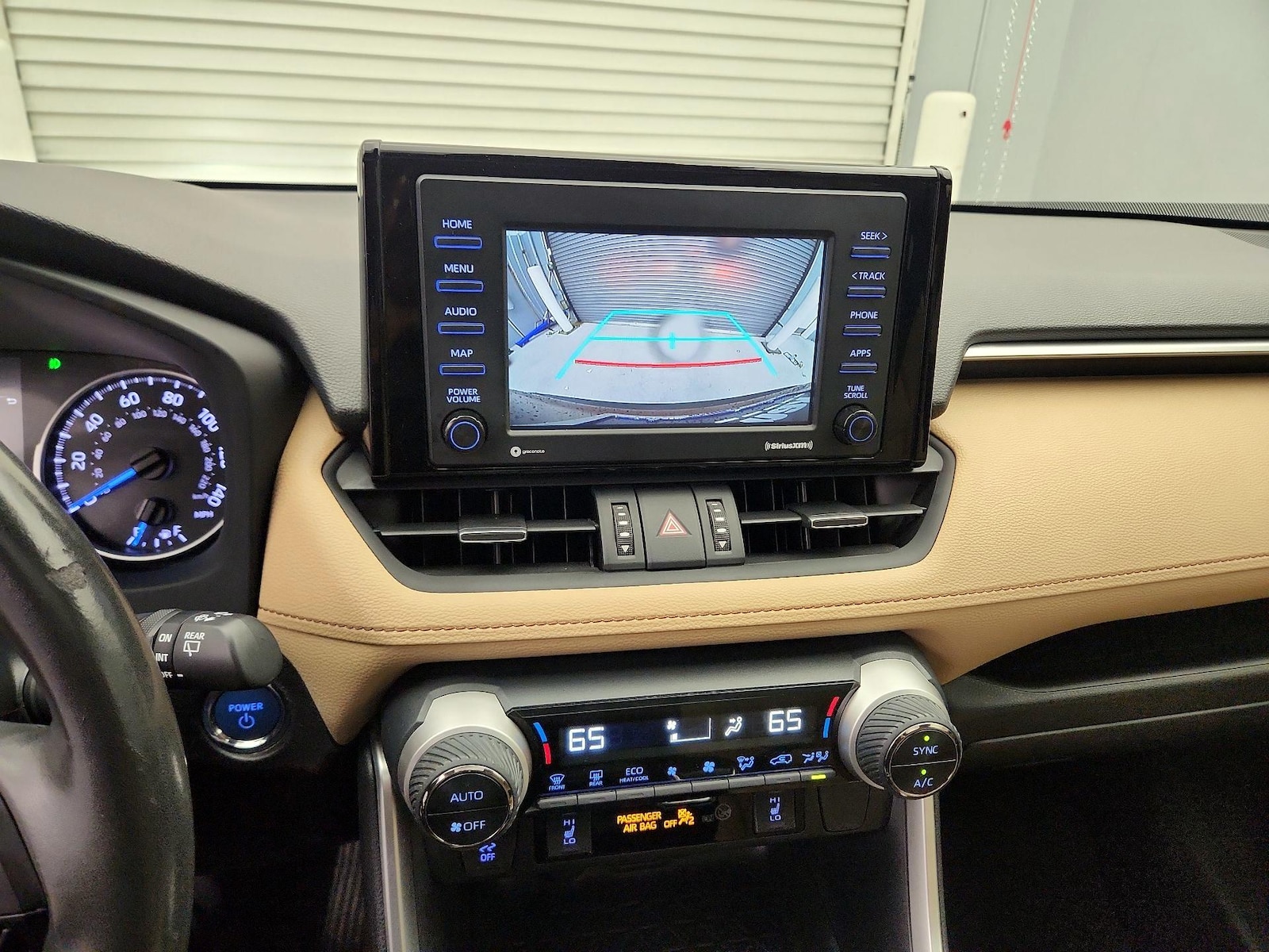 2021 Toyota RAV4 XLE Premium - Photo 15