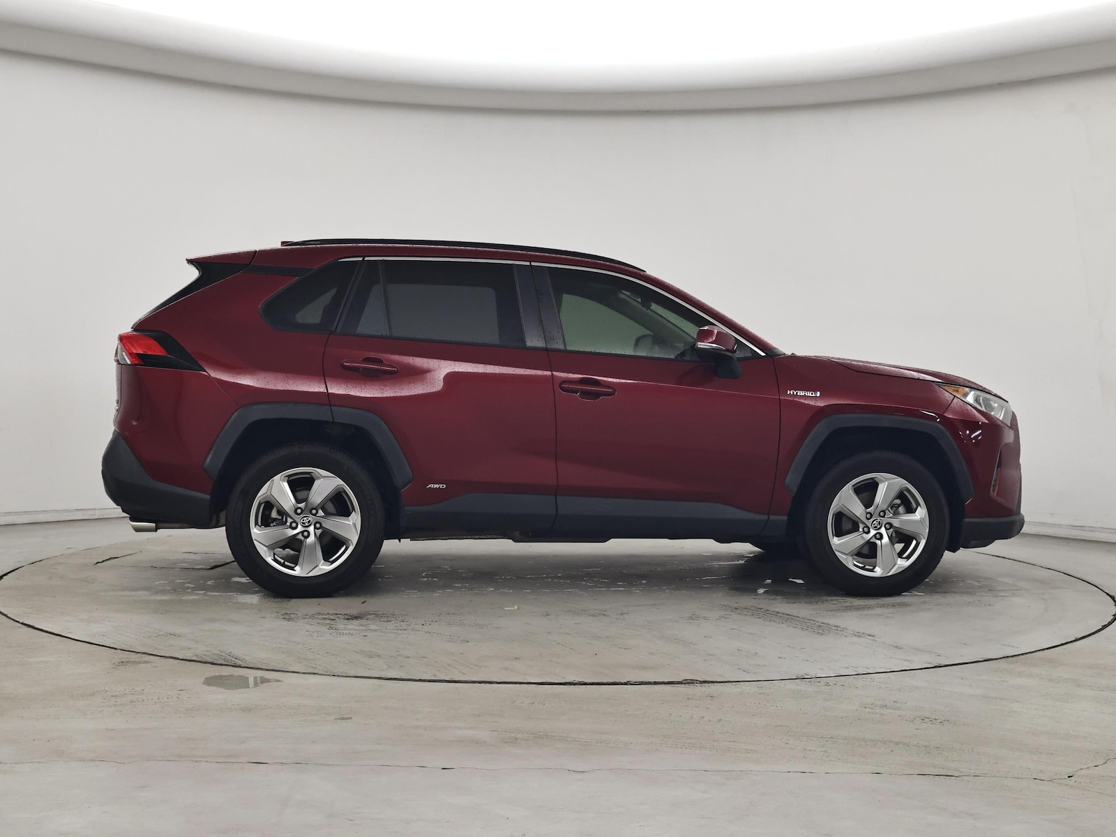2021 Toyota RAV4 XLE Premium - Photo 8