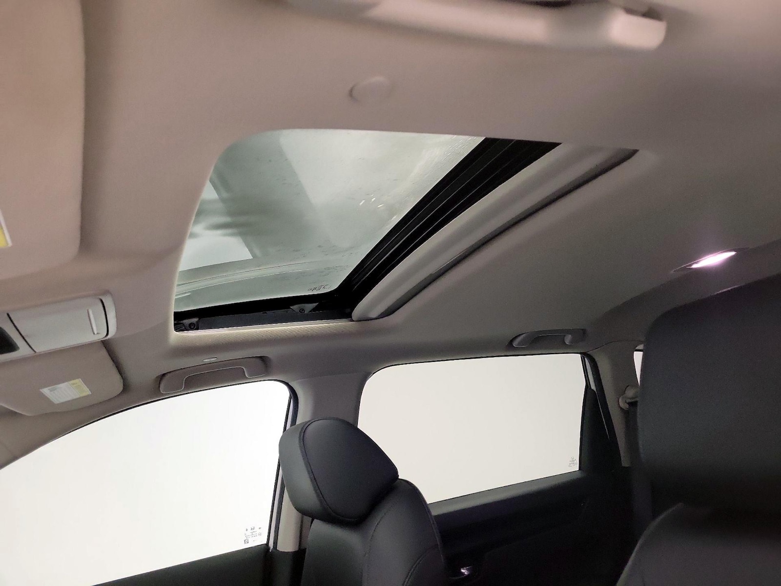 Sunroof(s) & Overhead Airbags