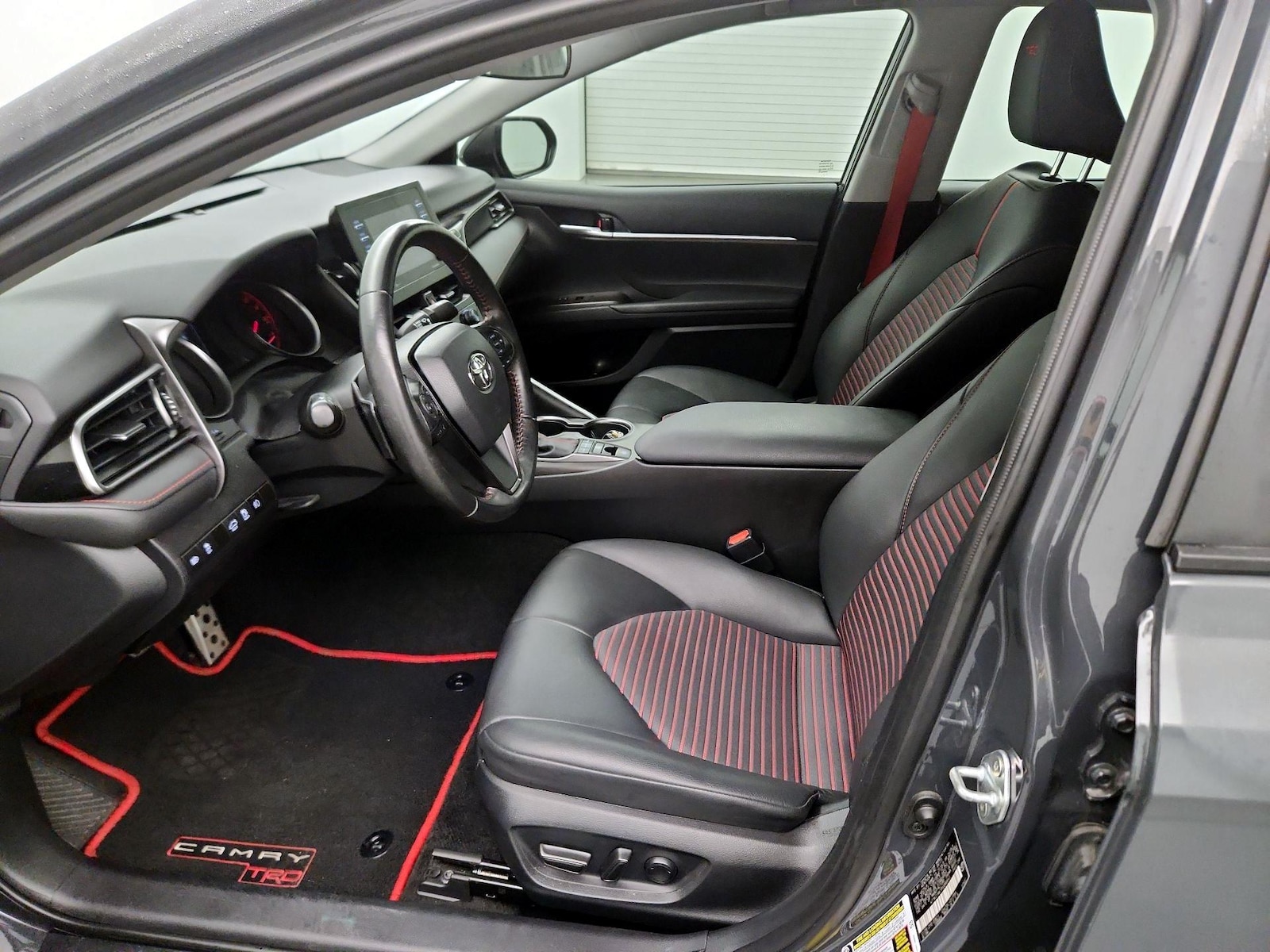 Power Seat(s) & Side Airbags
