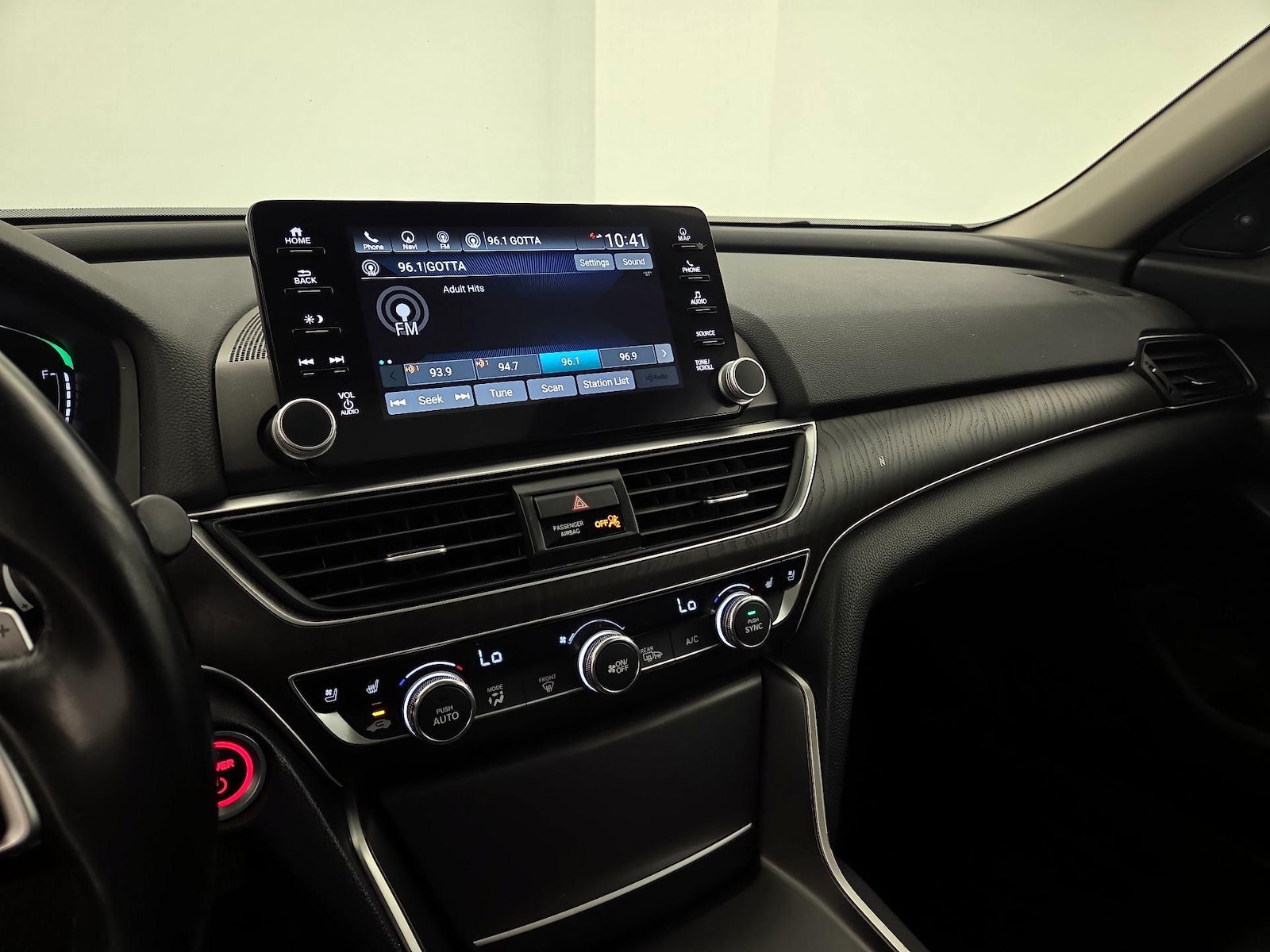 2019 Honda Accord Hybrid Touring - Photo 17