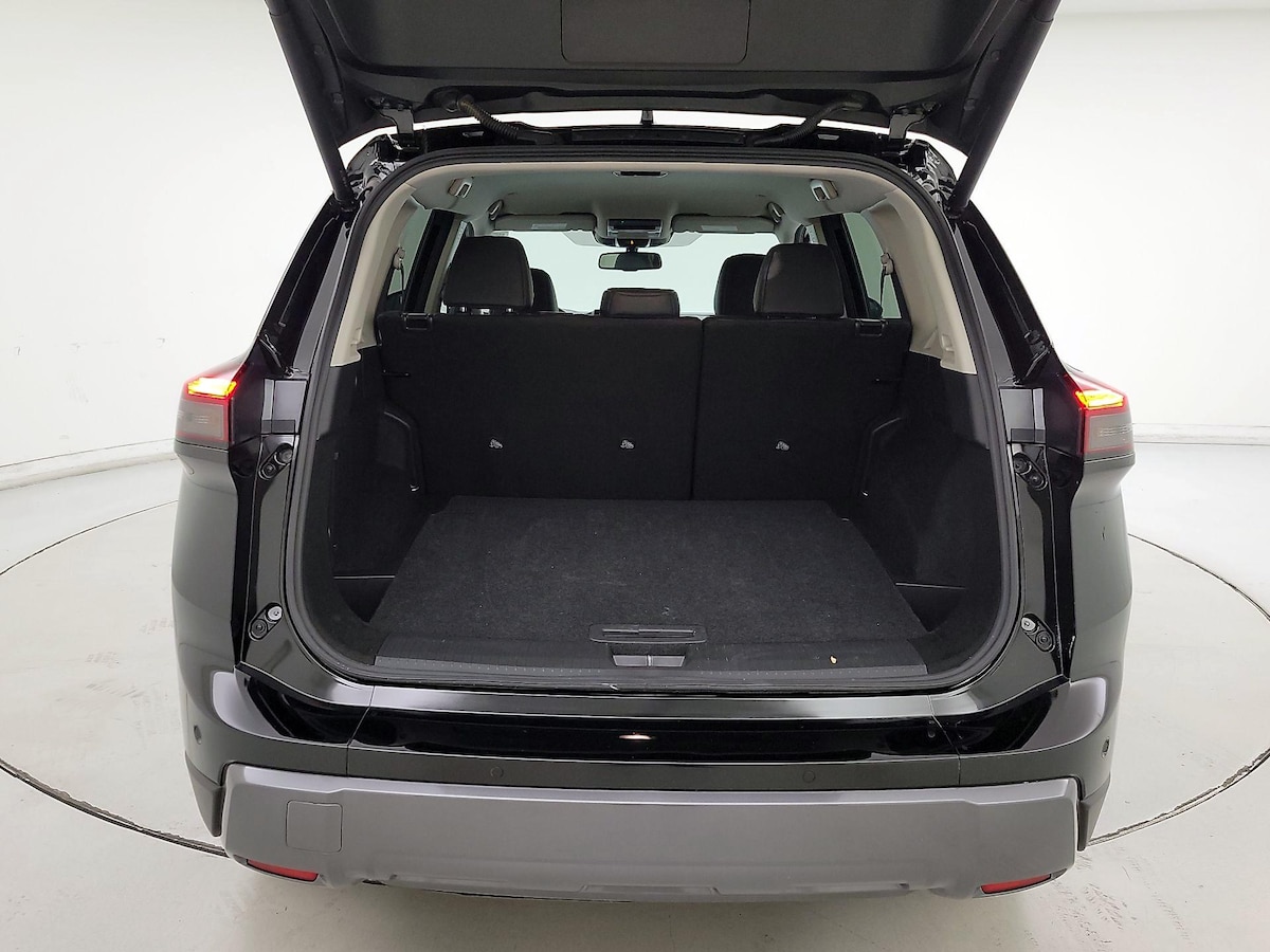 Trunk/Cargo (Seats Up)