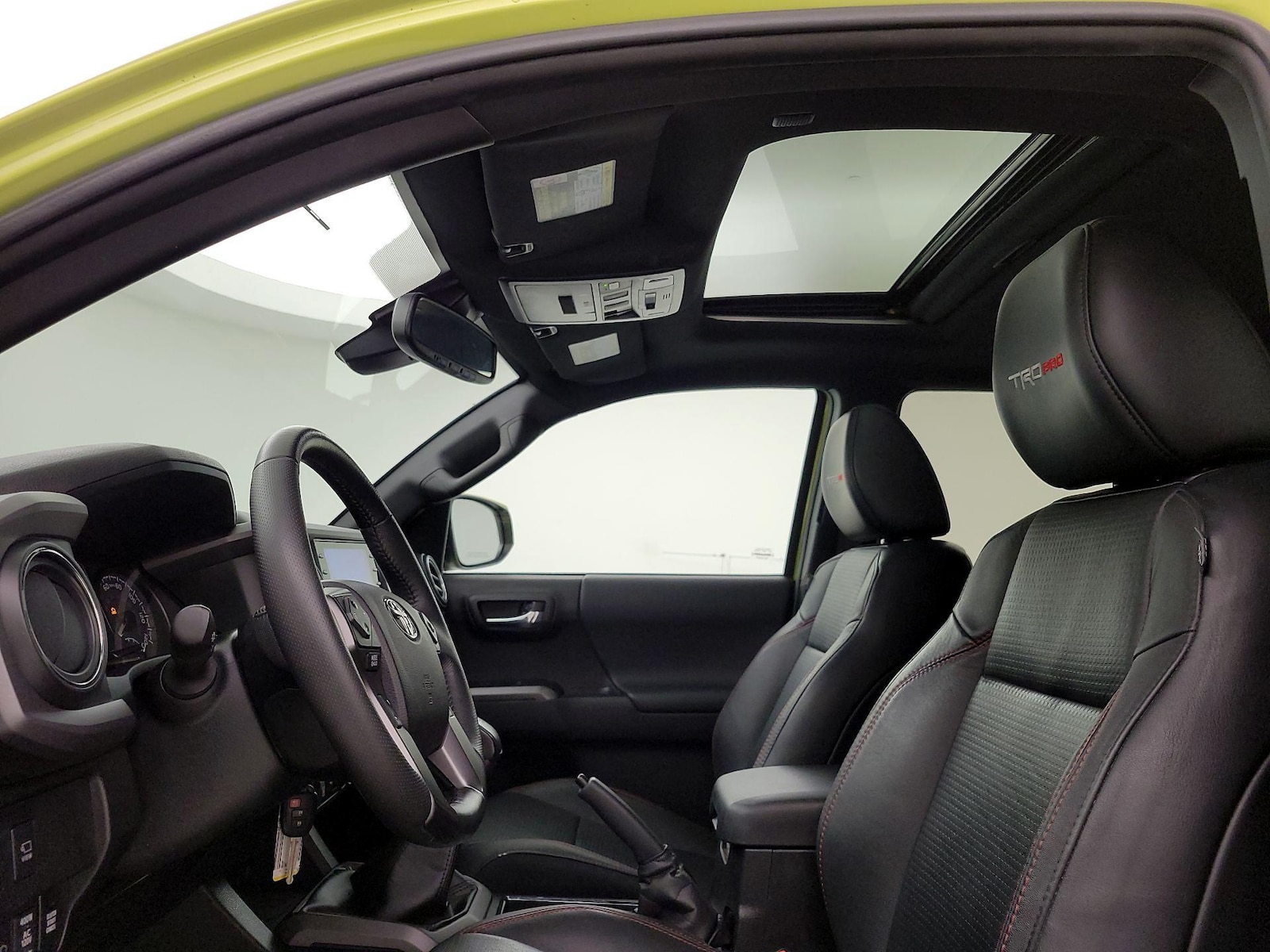 Sunroof(s) & Overhead Airbags