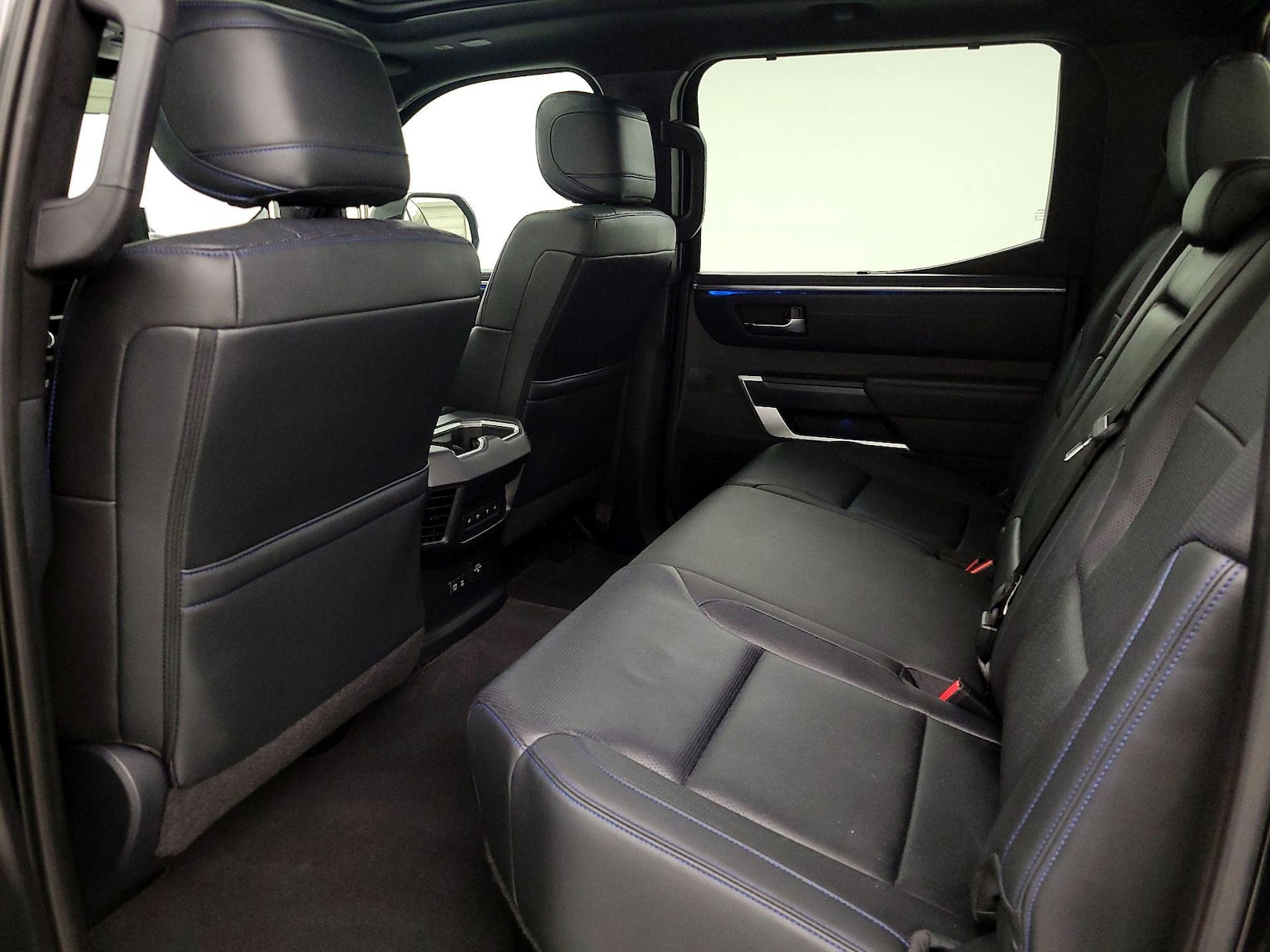 Rear A/C Seat(s)