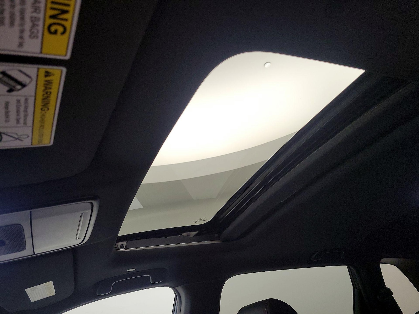 Sunroof(s) & Overhead Airbags