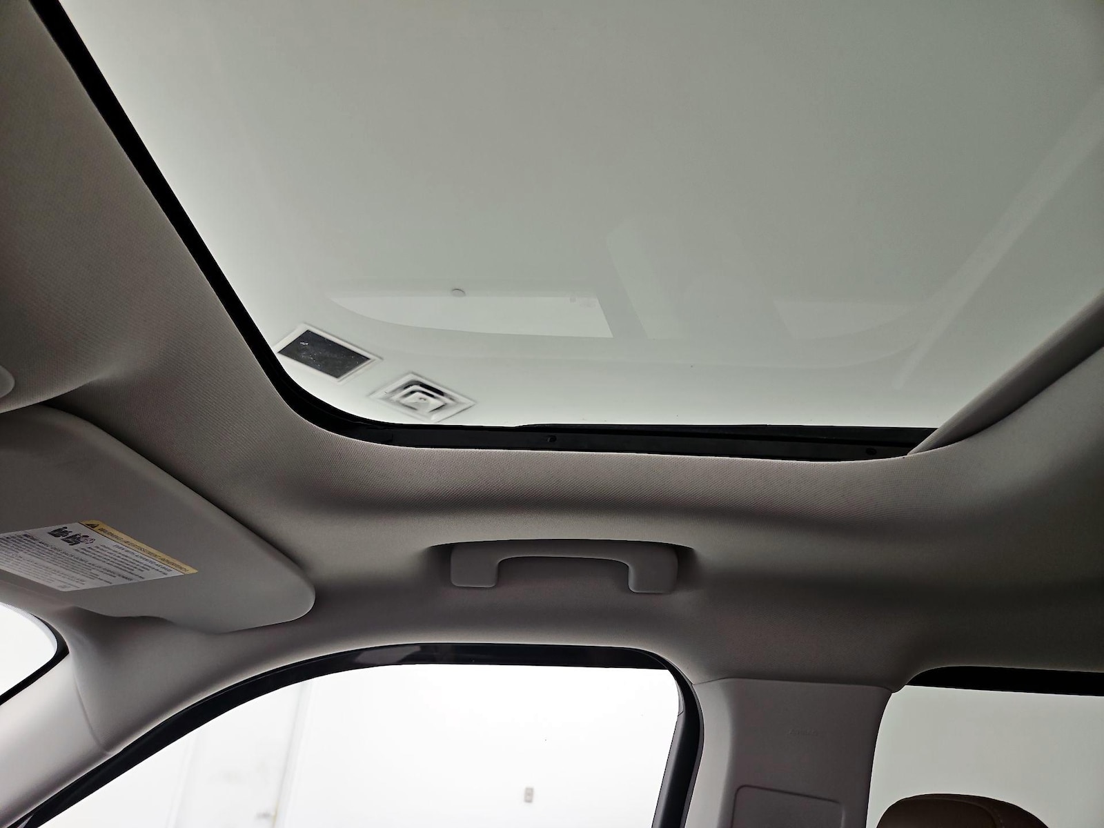 Sunroof(s) & Overhead Airbags