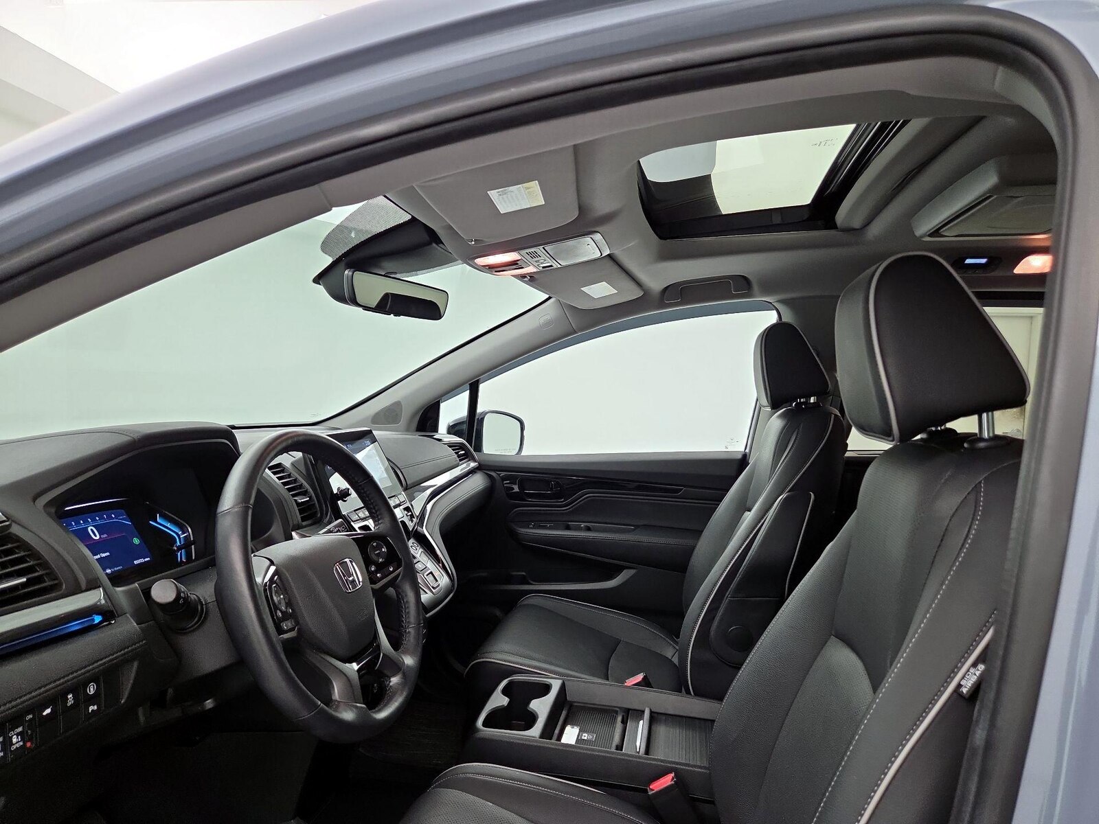 Sunroof(s) & Overhead Airbags
