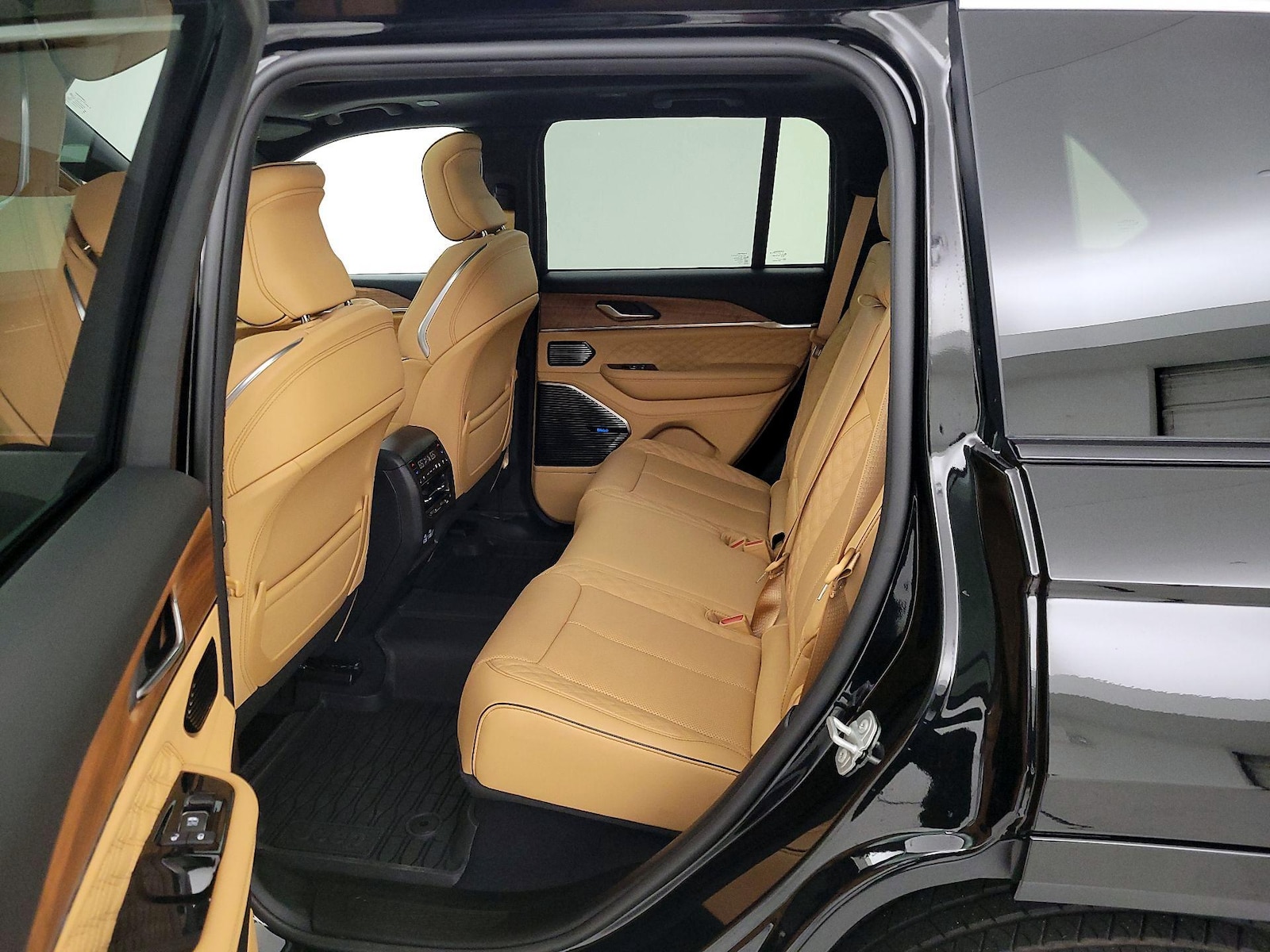 Rear Air Conditioning
