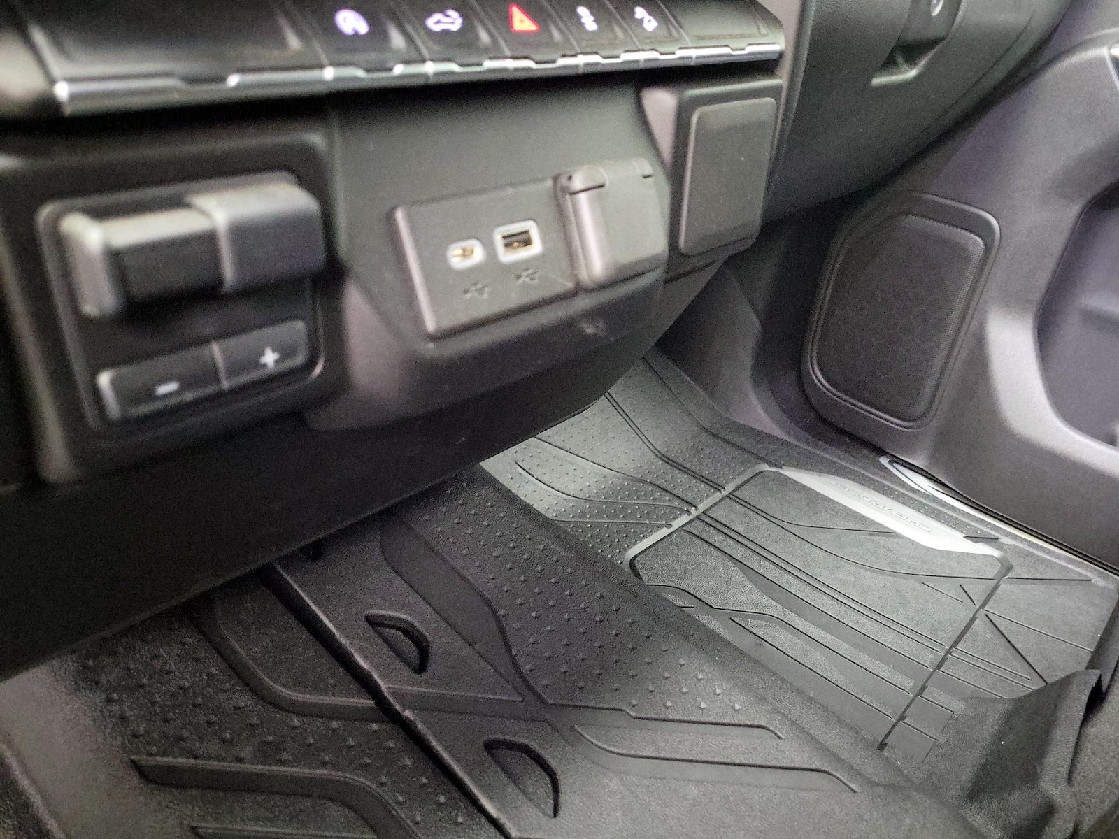2021 Chevrolet Silverado 1500 LT - Photo 19