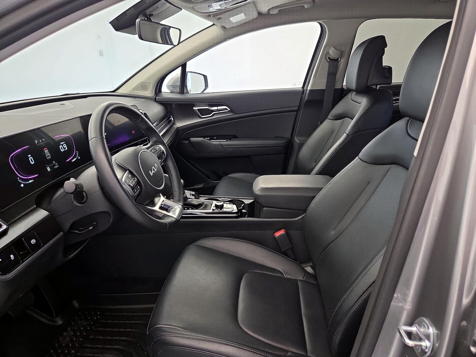 2025 Kia Sportage EX - Photo 10