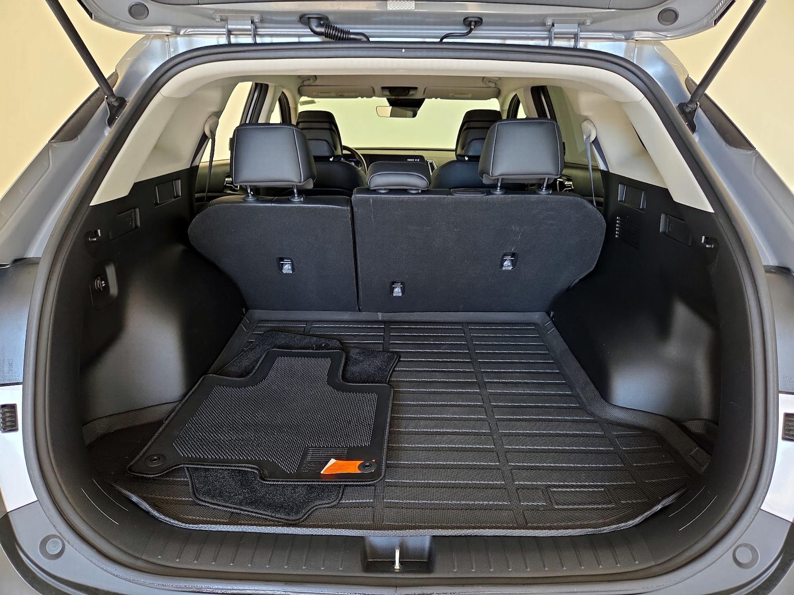 2025 Kia Sportage EX - Photo 19