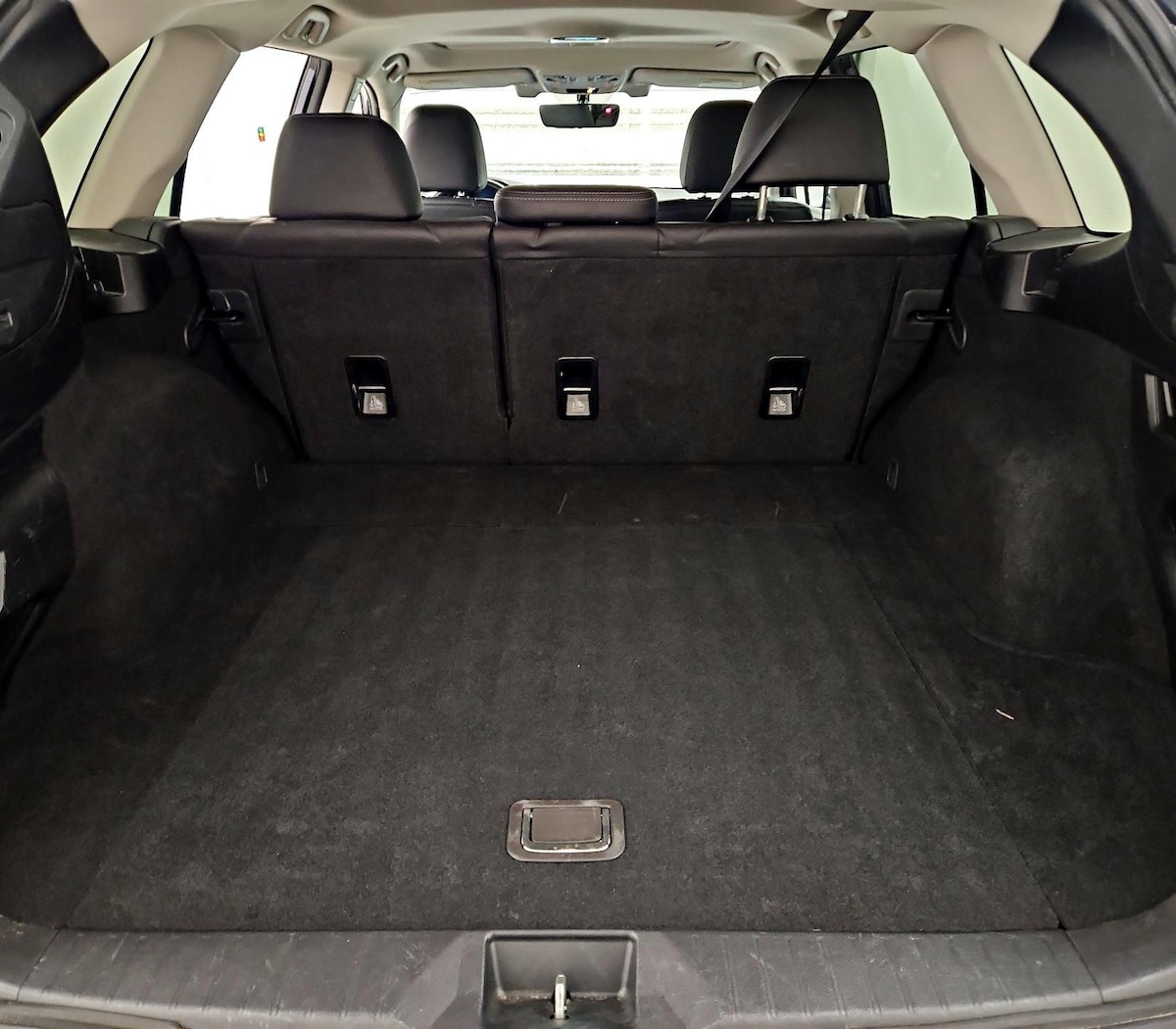 Trunk/Cargo (Seats Up)